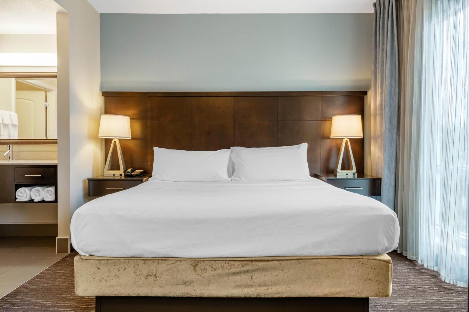 Staybridge Suites St. Petersburg FL by IHG photo 2