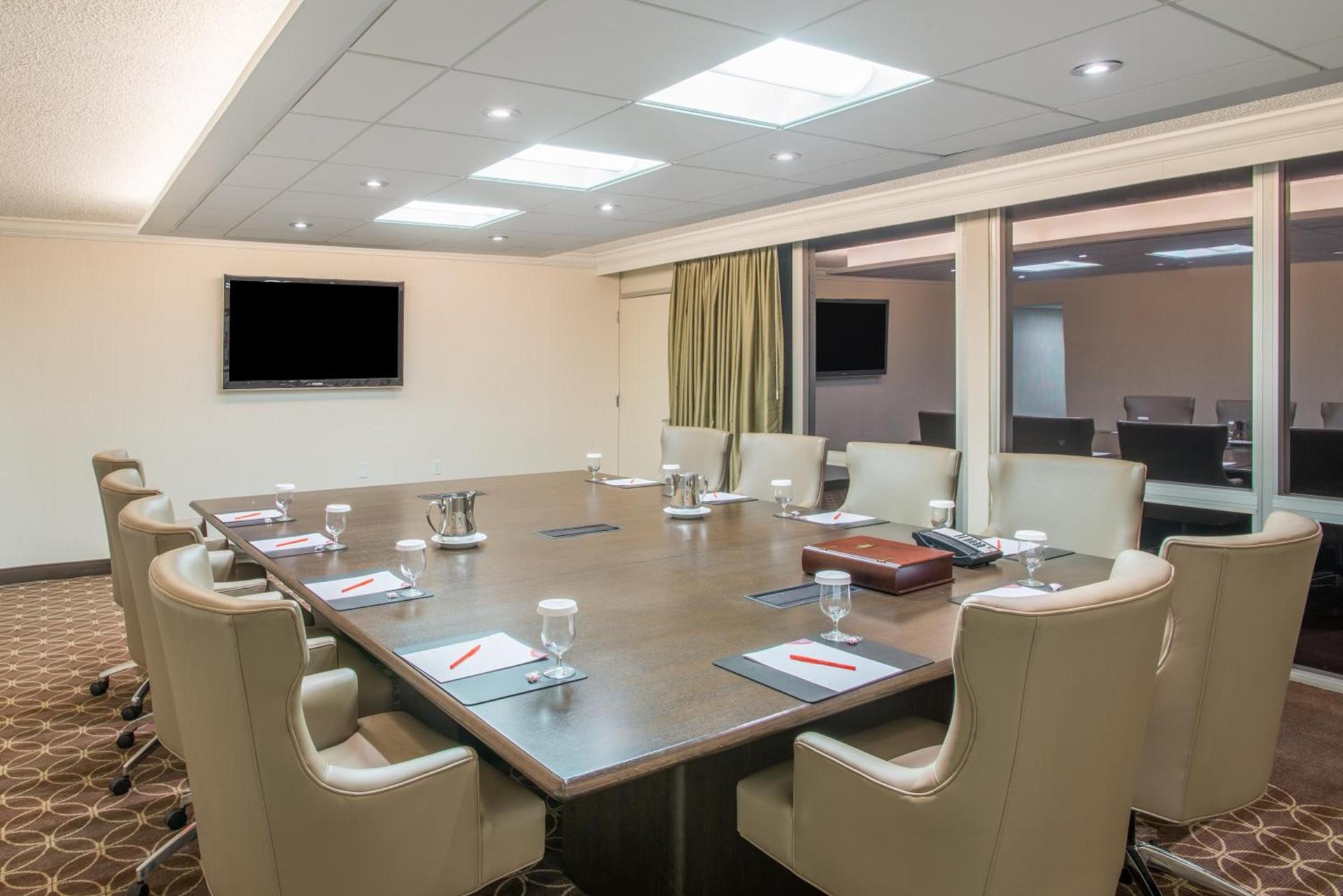 Crowne Plaza Suffern-Mahwah by IHG photo 55