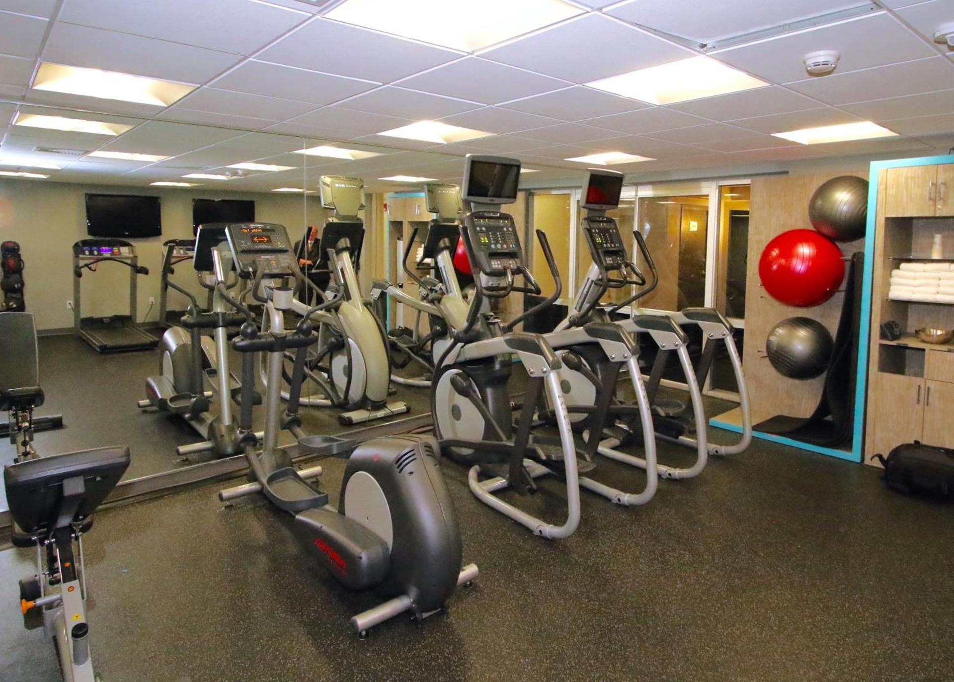 Crowne Plaza Suffern-Mahwah by IHG photo 36