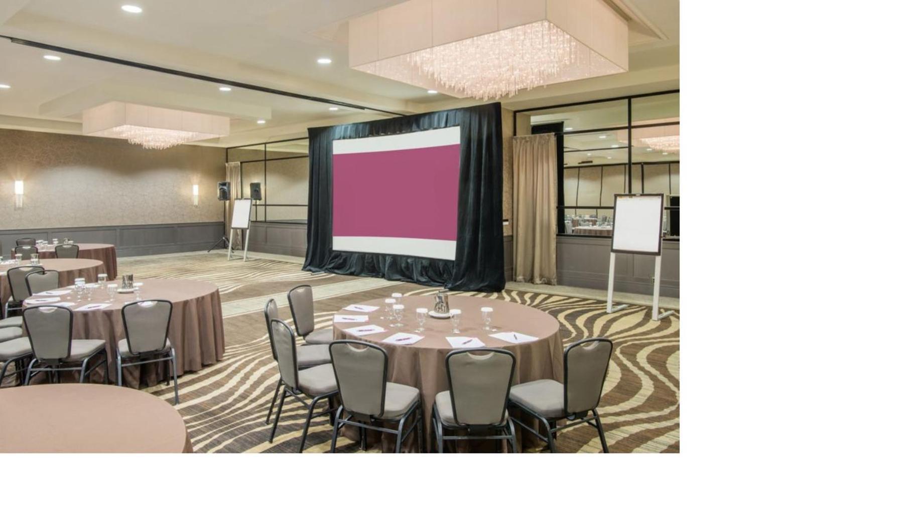 Crowne Plaza Suffern-Mahwah by IHG photo 60