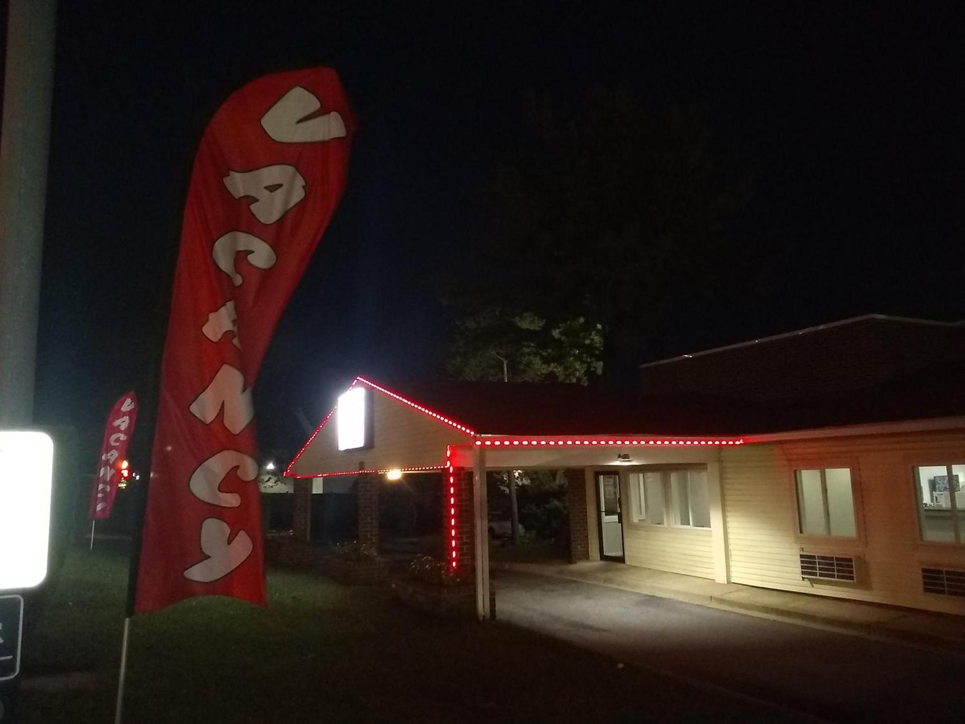 Red Crown Inn photo 52