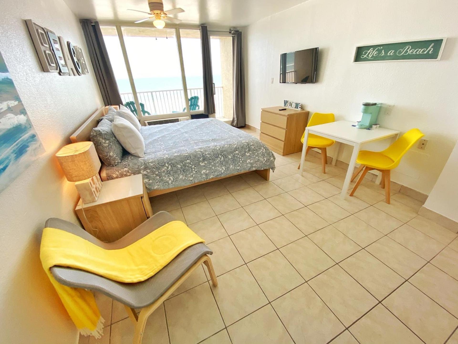 Pirates Cove Resort Studios! photo 32