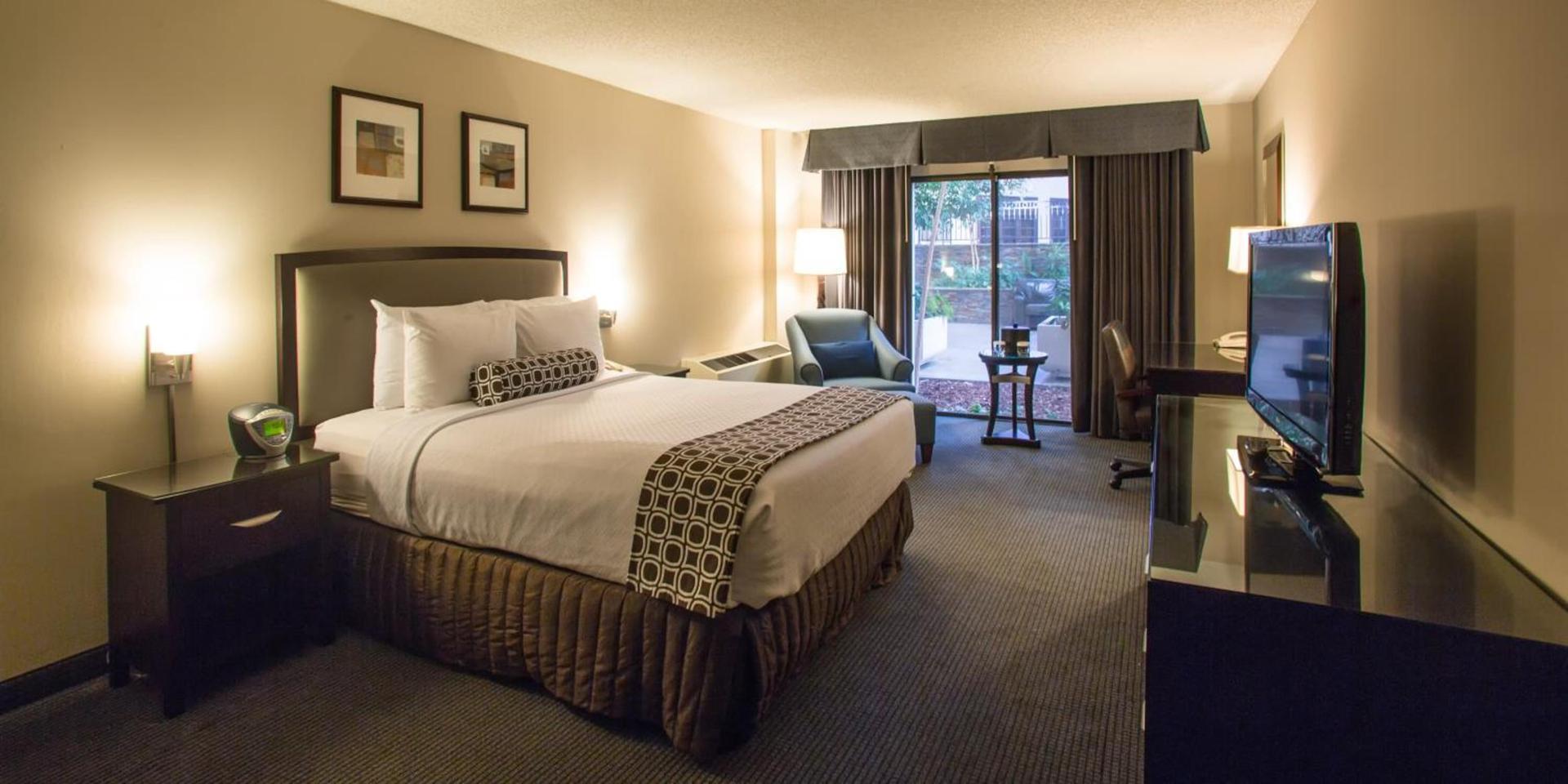 Concord Plaza Hotel photo 57