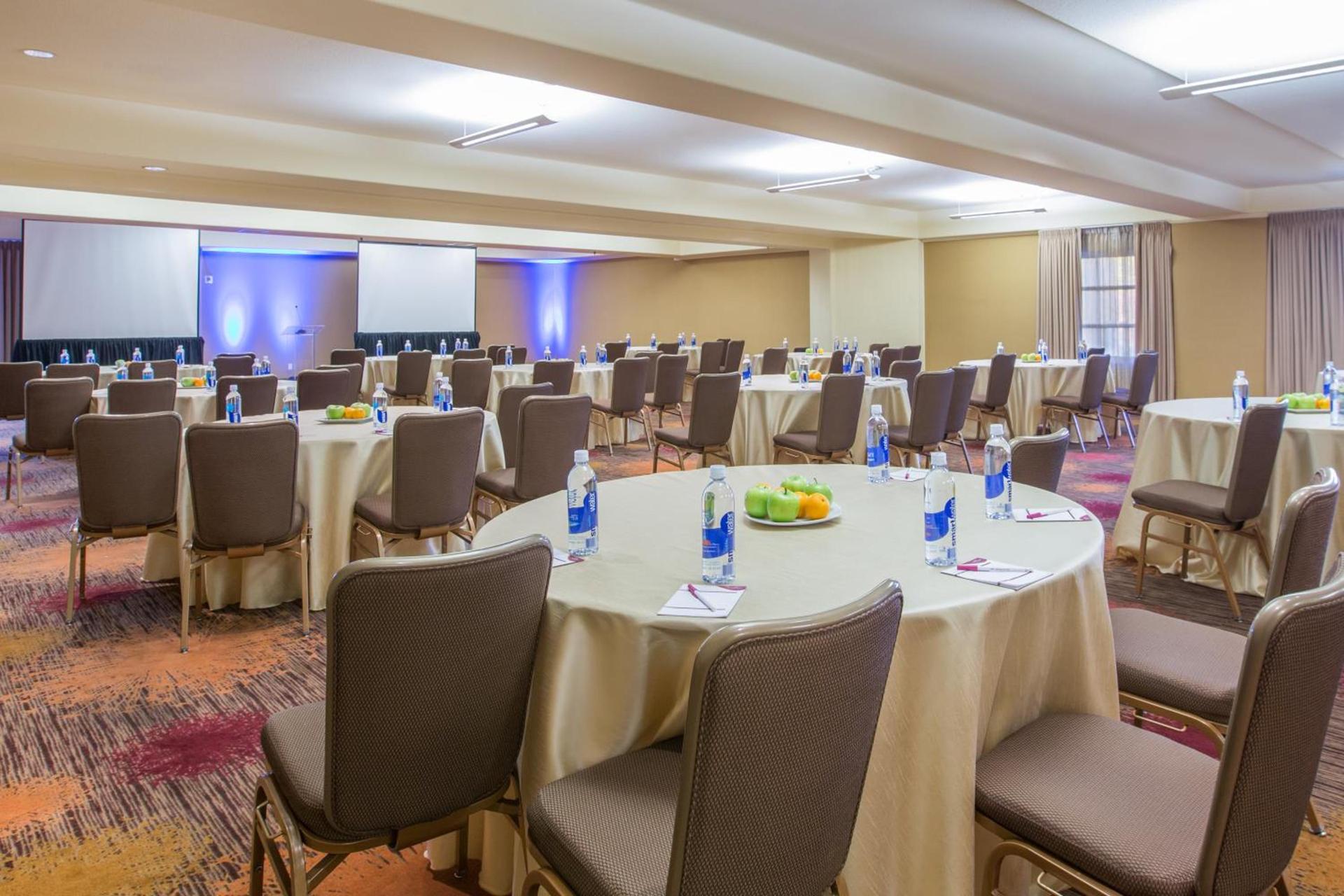 Concord Plaza Hotel photo 25