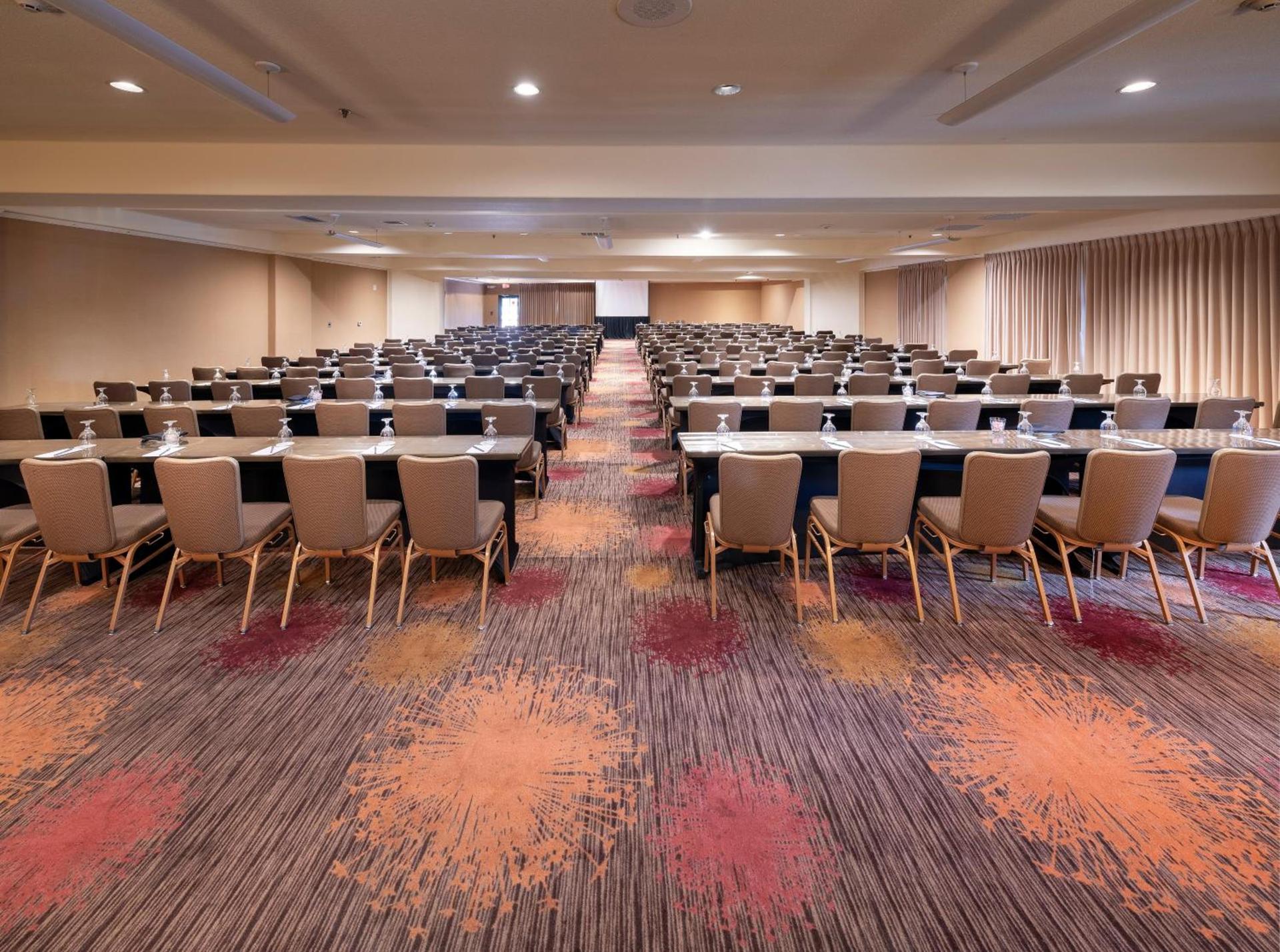 Concord Plaza Hotel photo 19