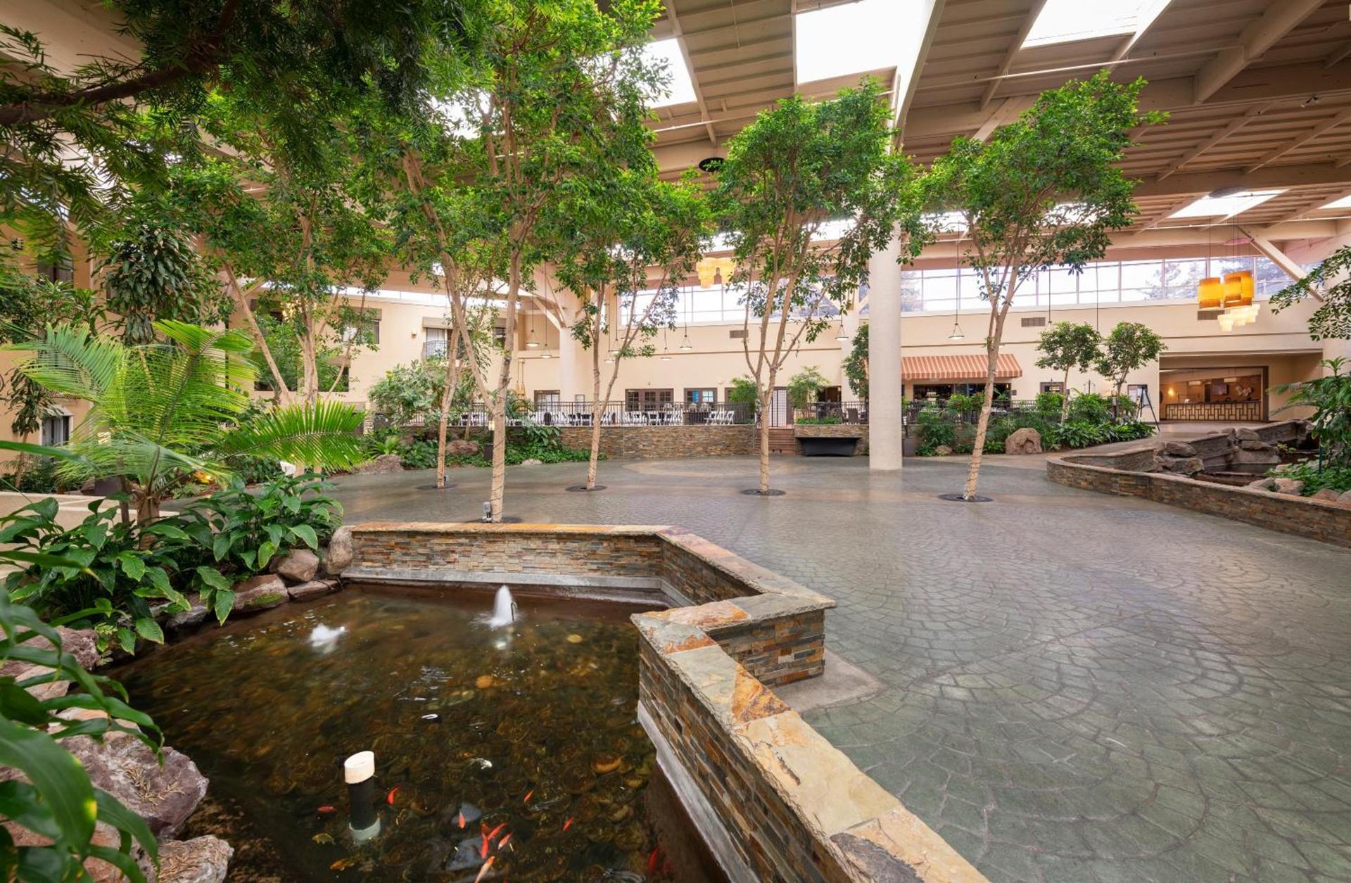 Concord Plaza Hotel photo 12