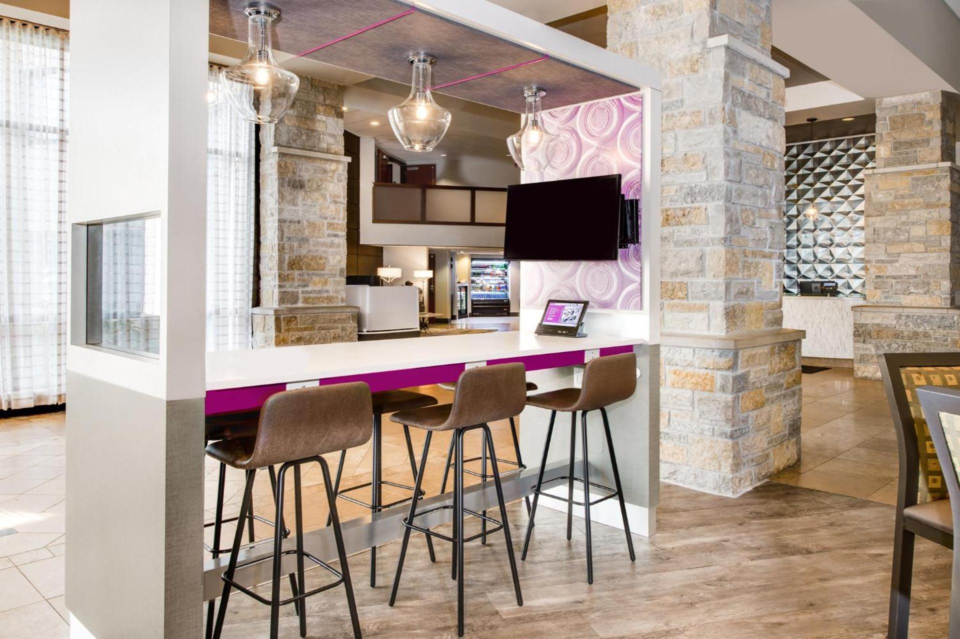 Crowne Plaza Milwaukee Airport by IHG photo 17
