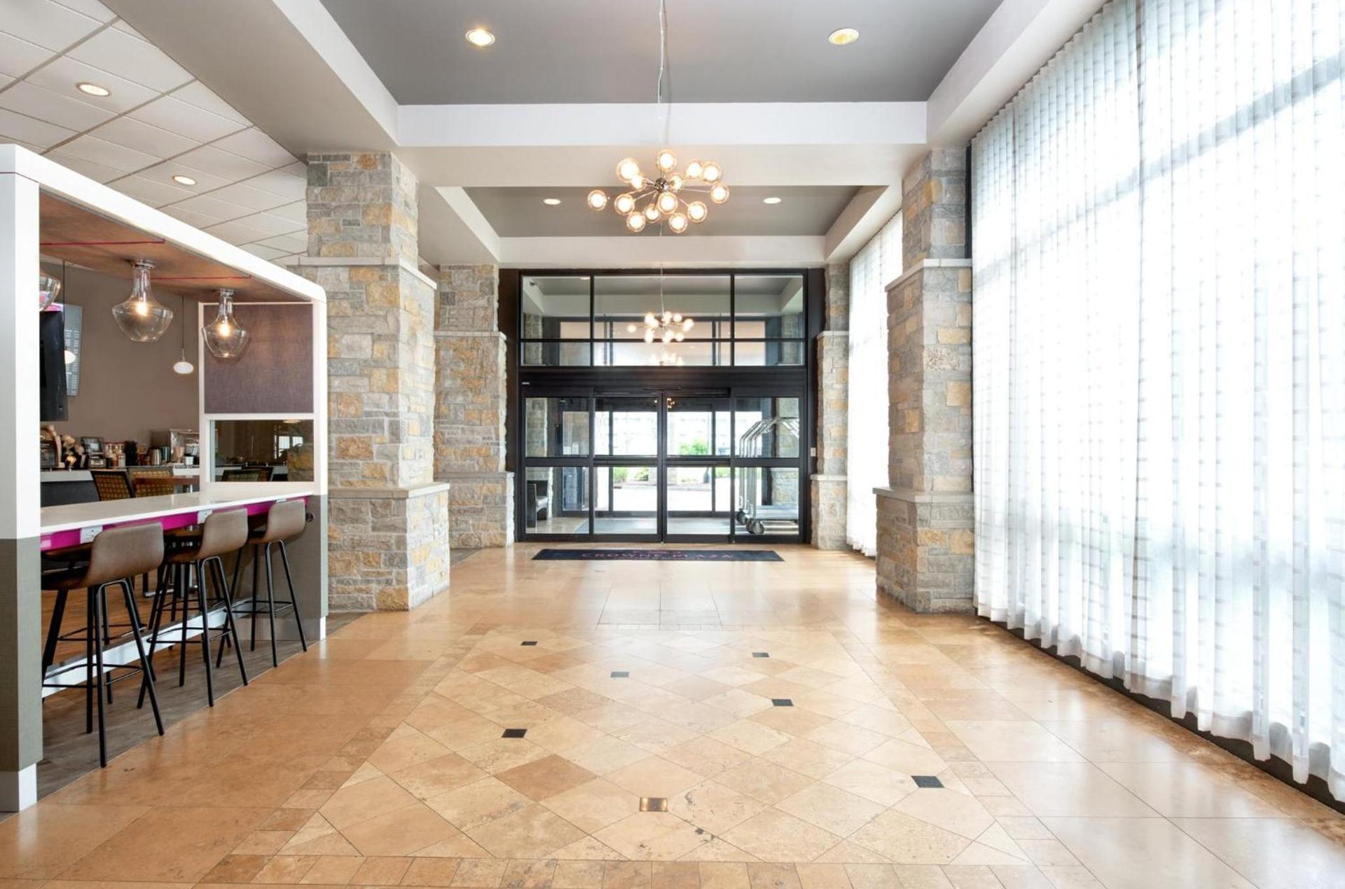 Crowne Plaza Milwaukee Airport by IHG photo 15
