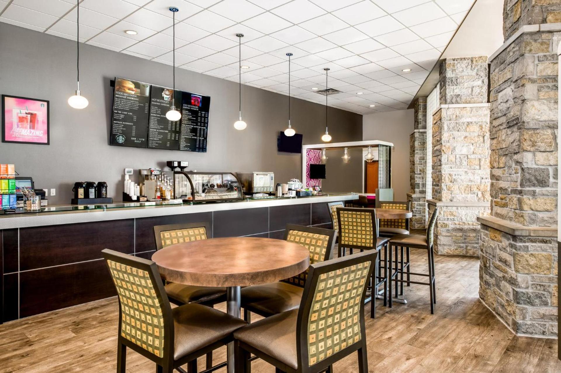Crowne Plaza Milwaukee Airport by IHG photo 37
