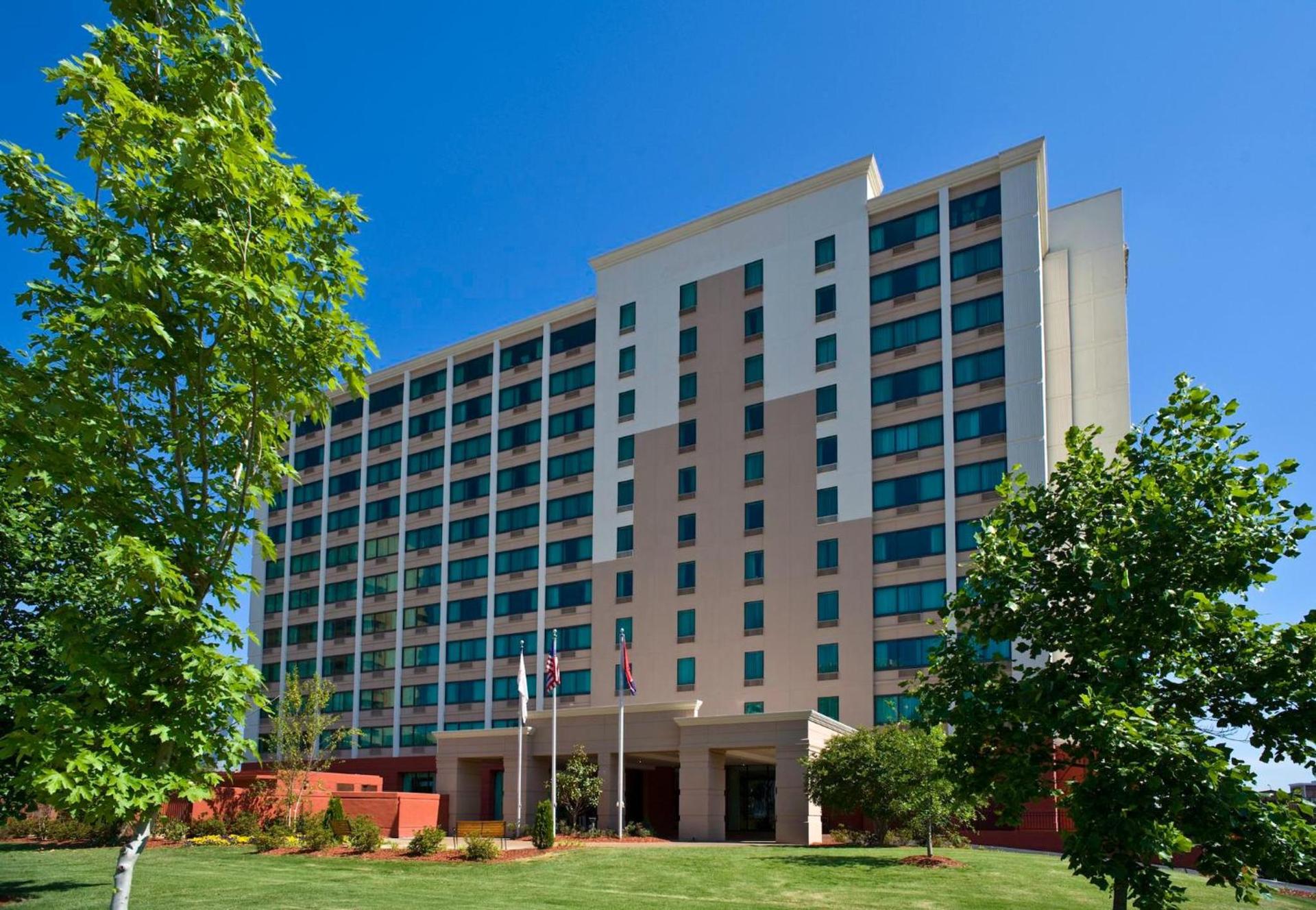 Crowne Plaza Memphis Downtown by IHG photo 55