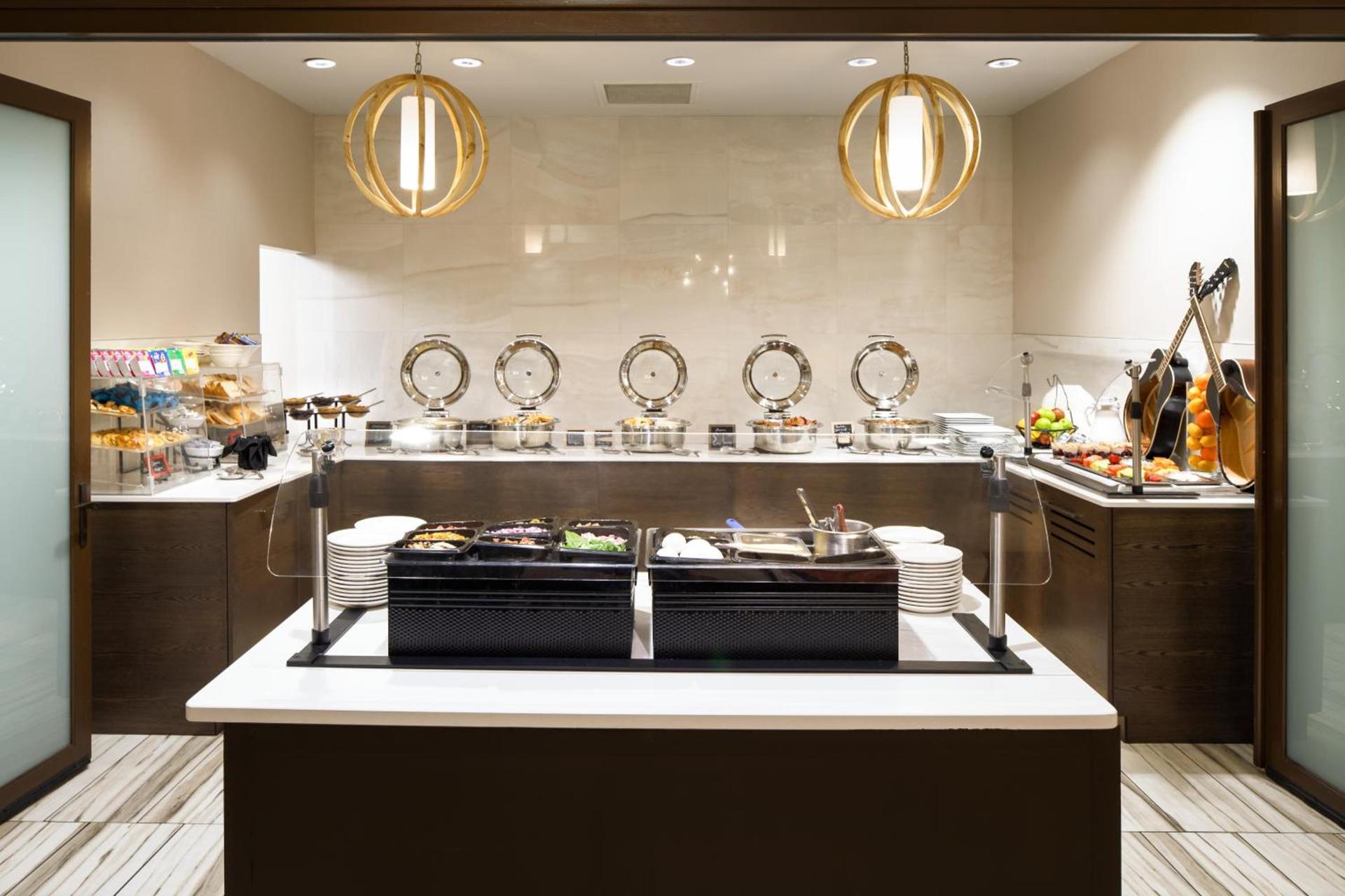 Crowne Plaza Memphis Downtown by IHG photo 67