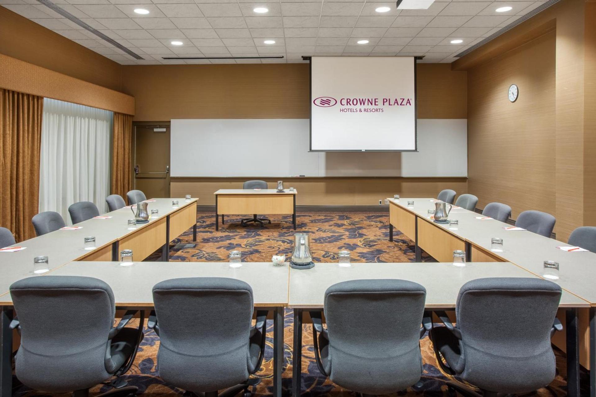 Crowne Plaza Minneapolis West by IHG photo 78