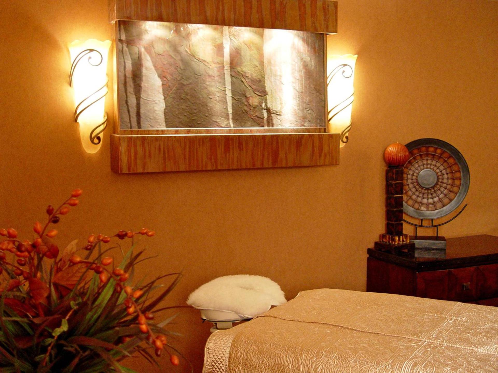 Crowne Plaza Minneapolis West by IHG photo 52