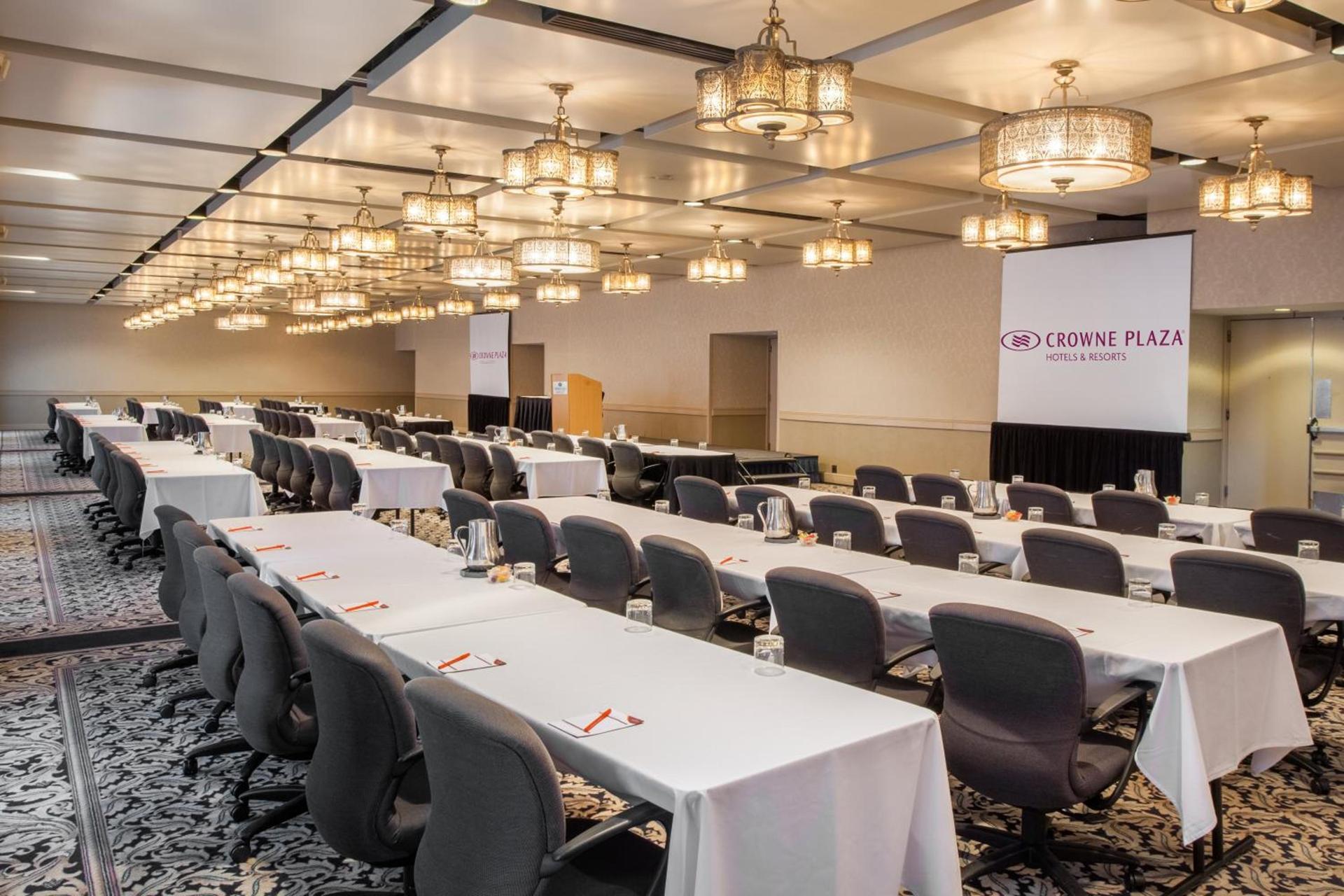 Crowne Plaza Minneapolis West by IHG photo 61