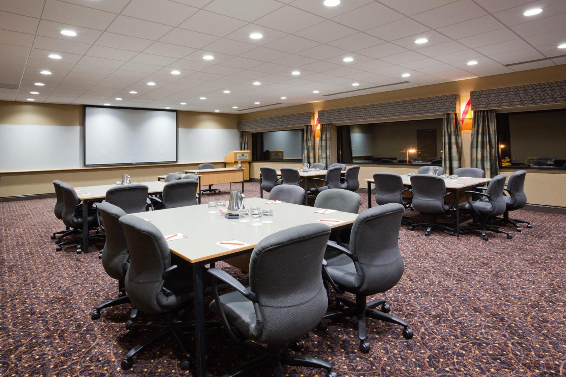 Crowne Plaza Minneapolis West by IHG photo 74