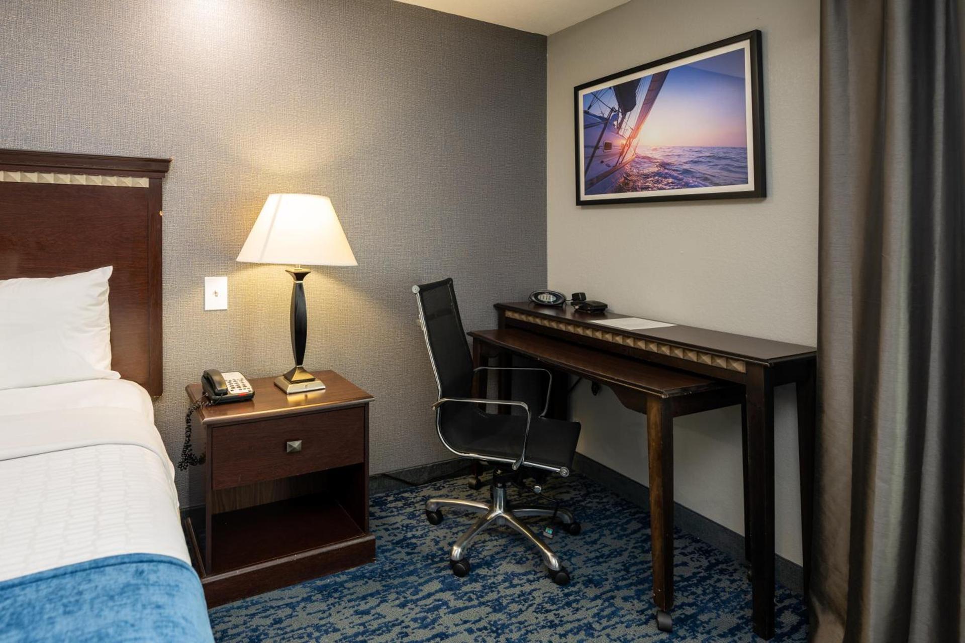 Comfort Suites Seabrook - La Porte - Kemah photo 15