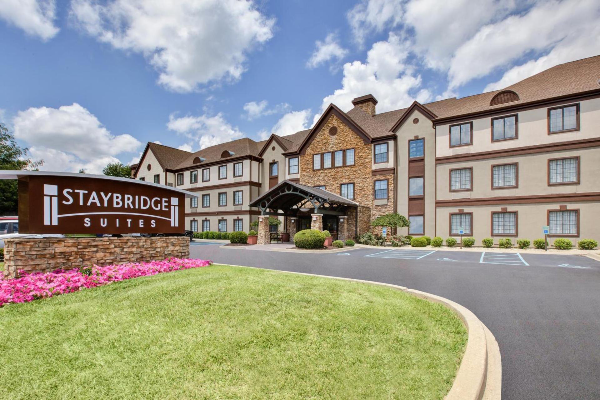 Staybridge Suites Louisville - East by IHG — hotel in Louisville