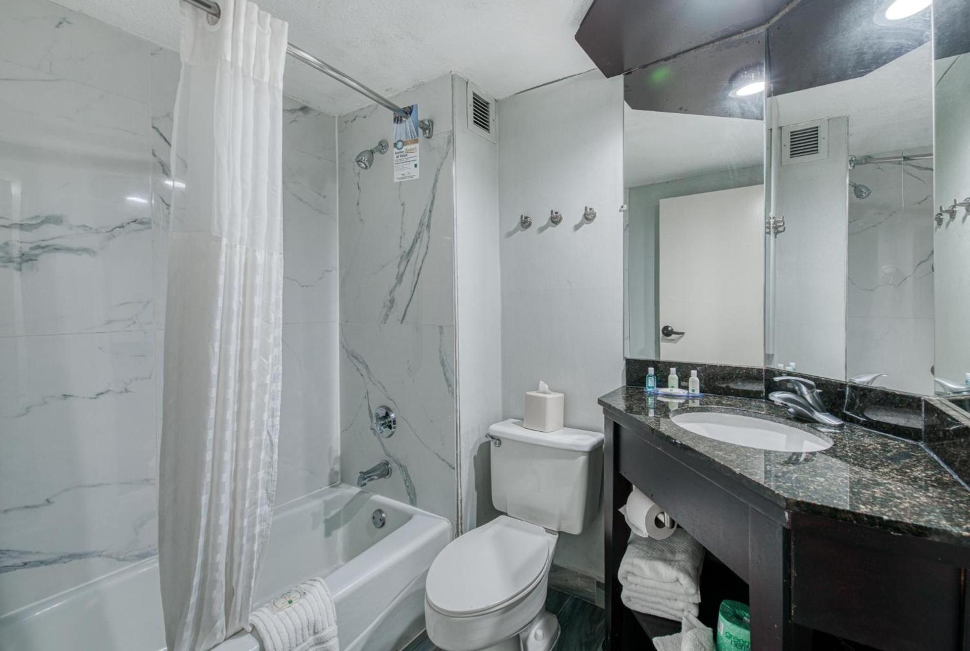Quality Inn & Suites North Little Rock photo 40