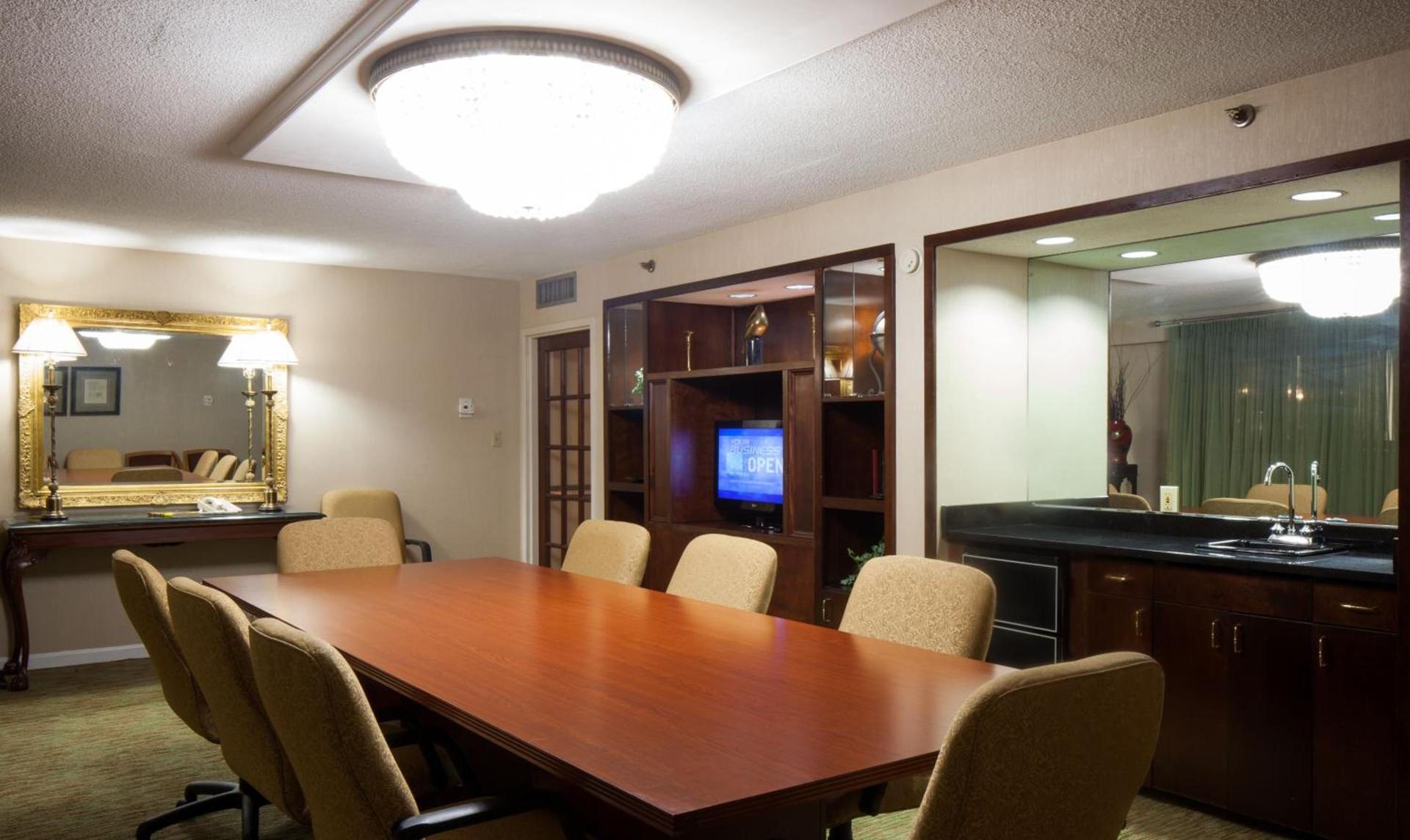 Crowne Plaza Hotel Hickory by IHG photo 30