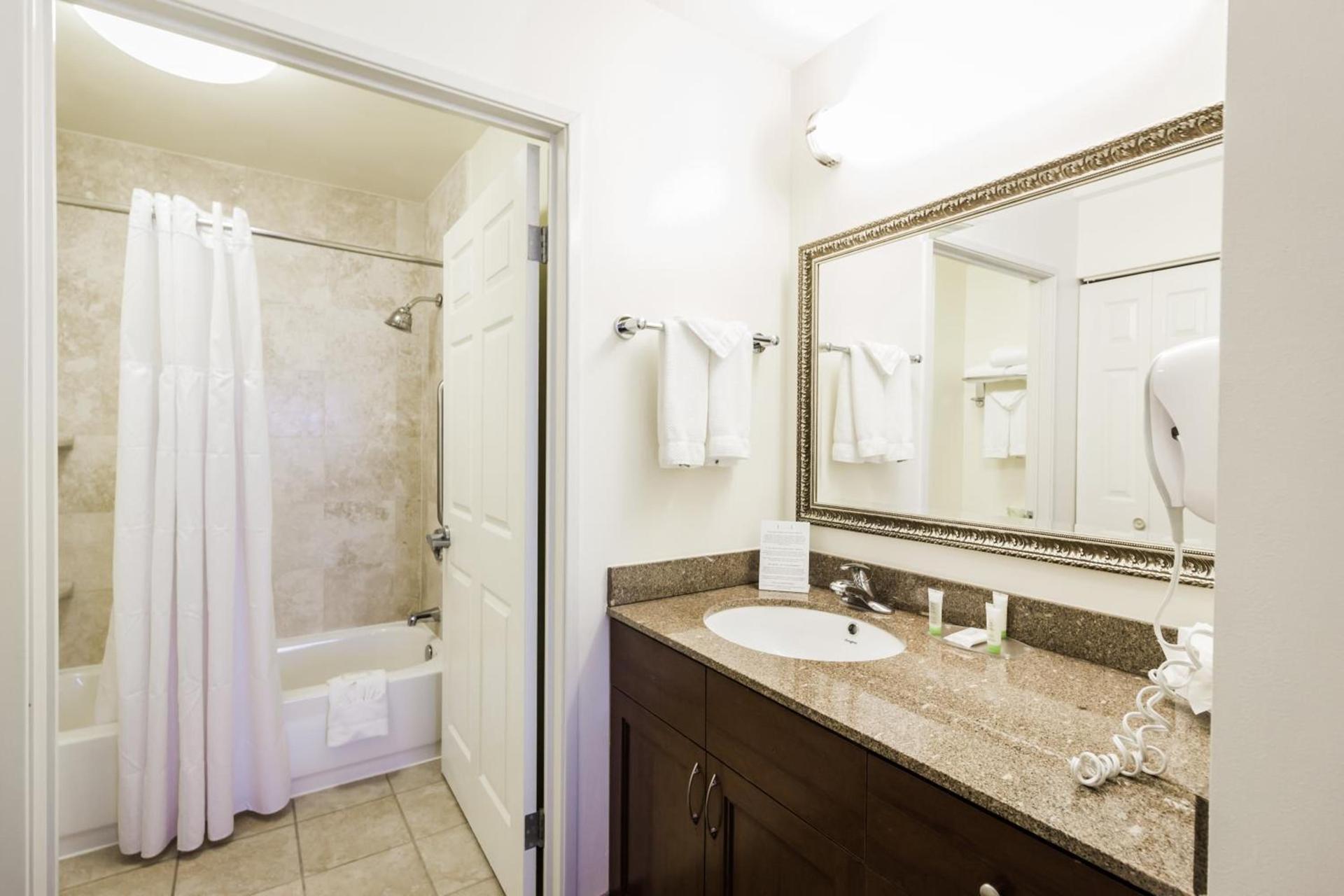Staybridge Suites Austin Airport by IHG photo 9