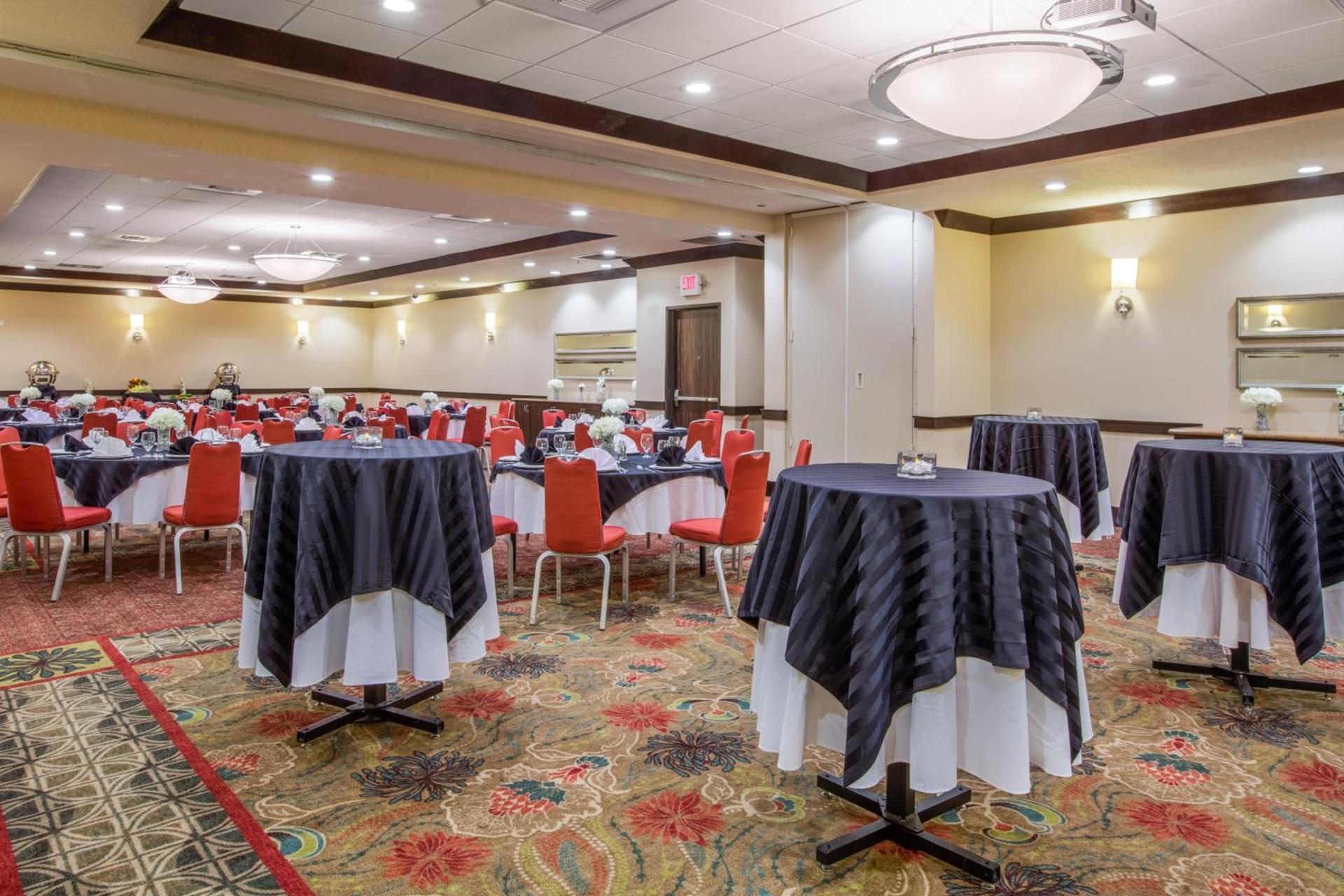 Crowne Plaza Anchorage-Midtown by IHG photo 56