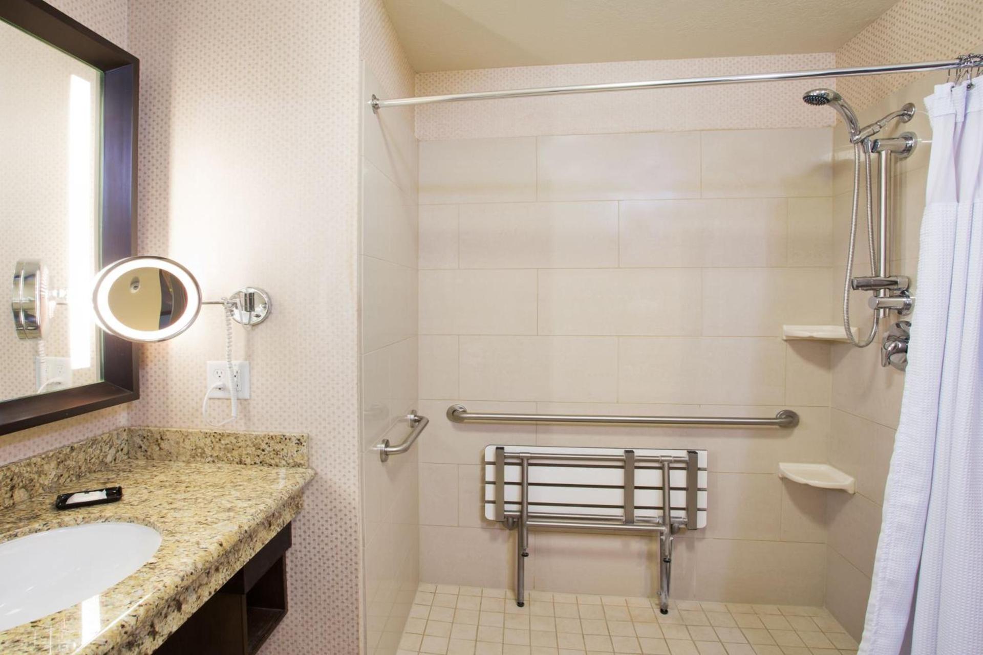 Crowne Plaza Anchorage-Midtown by IHG photo 27
