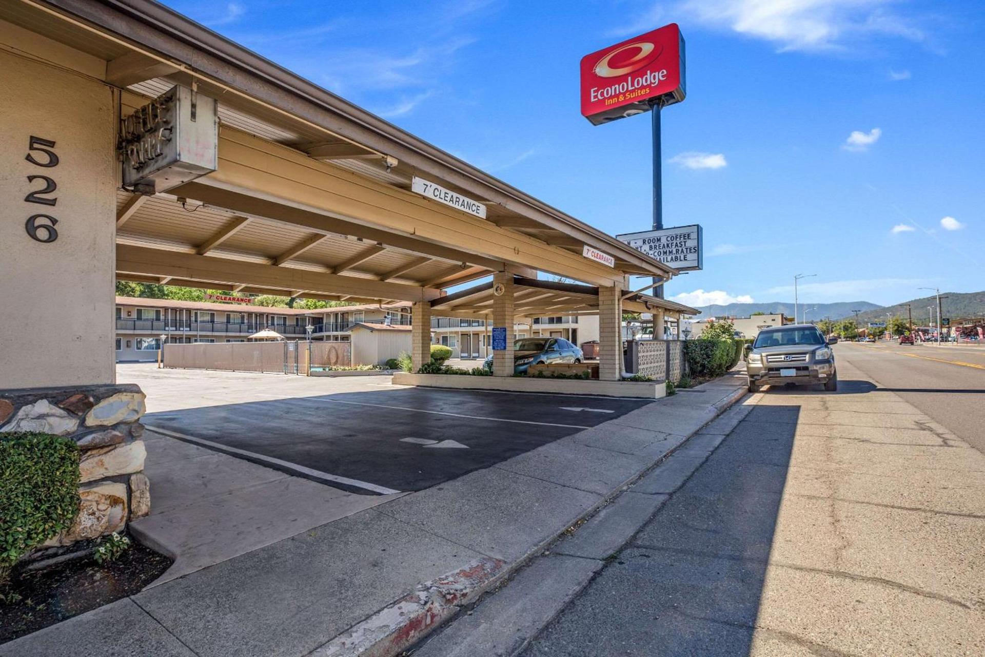 Econo Lodge Inn & Suites Yreka photo 5