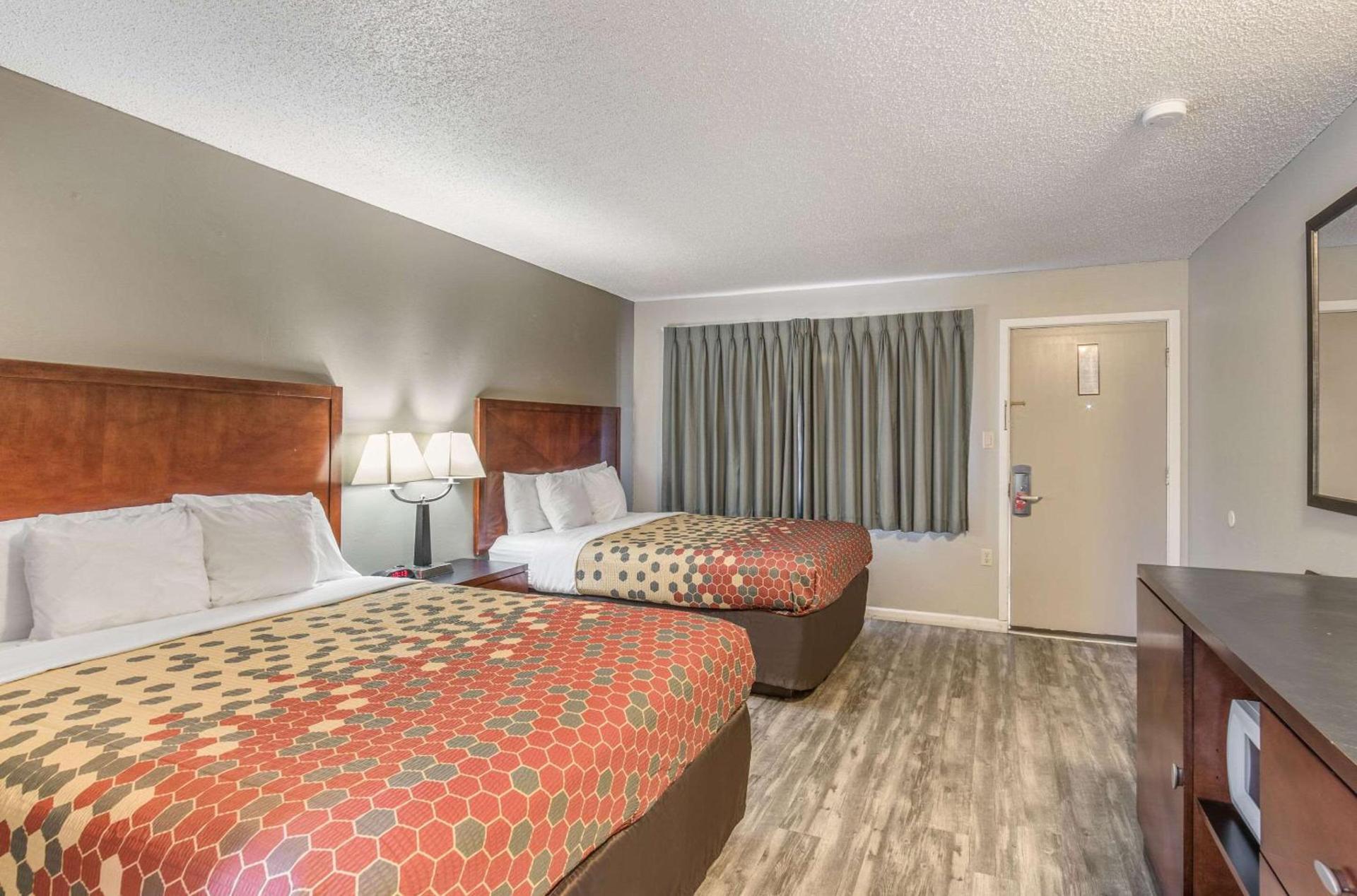 Econo Lodge Inn & Suites Yreka photo 17