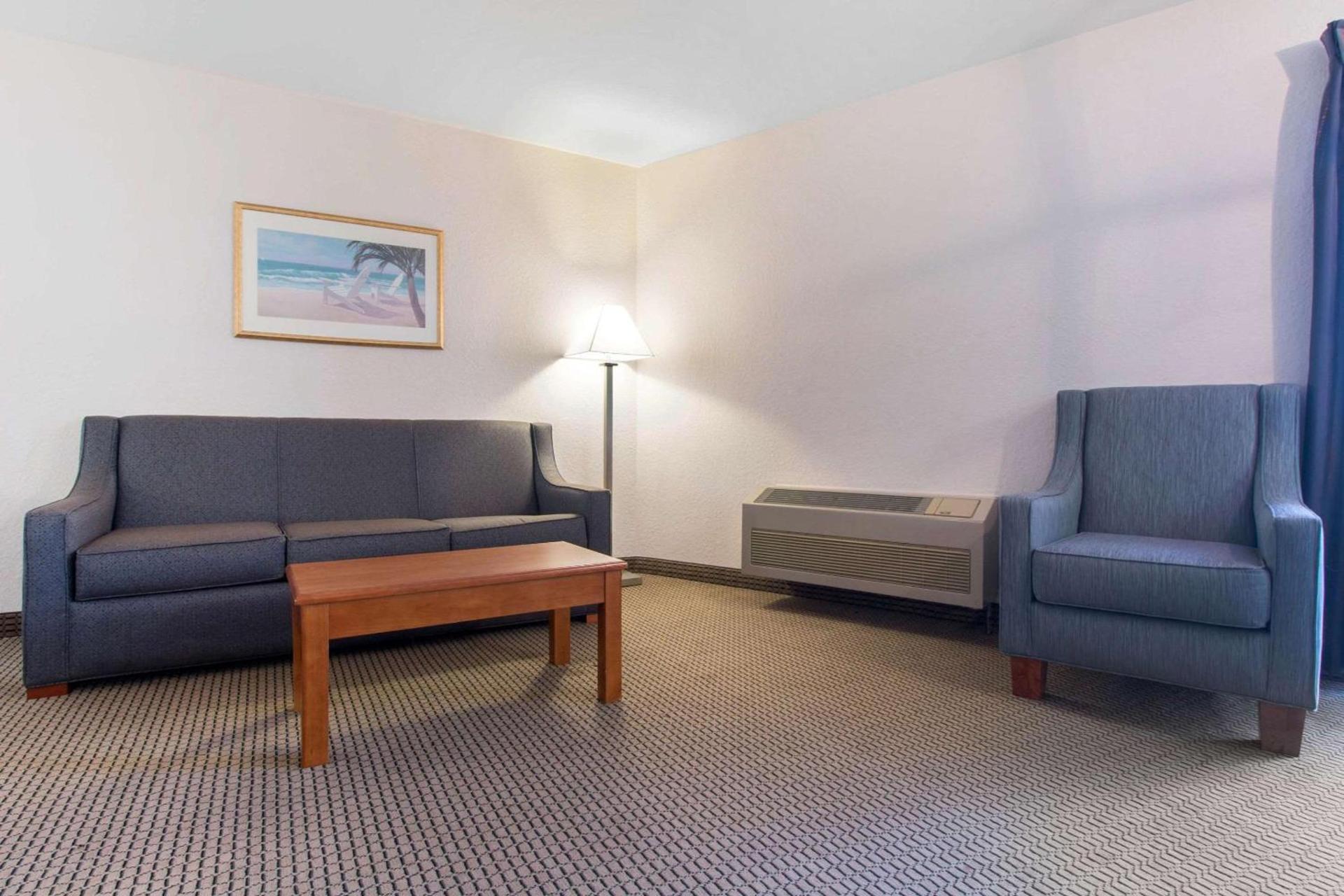 Quality Inn & Suites Crescent City Redwood Coast photo 25
