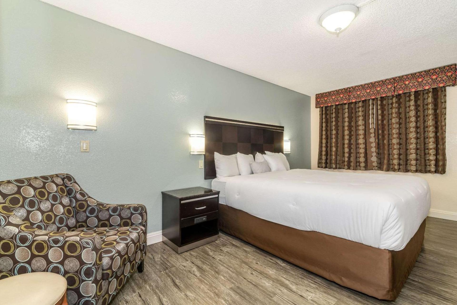 Rodeway Inn Barstow Route 66 photo 13