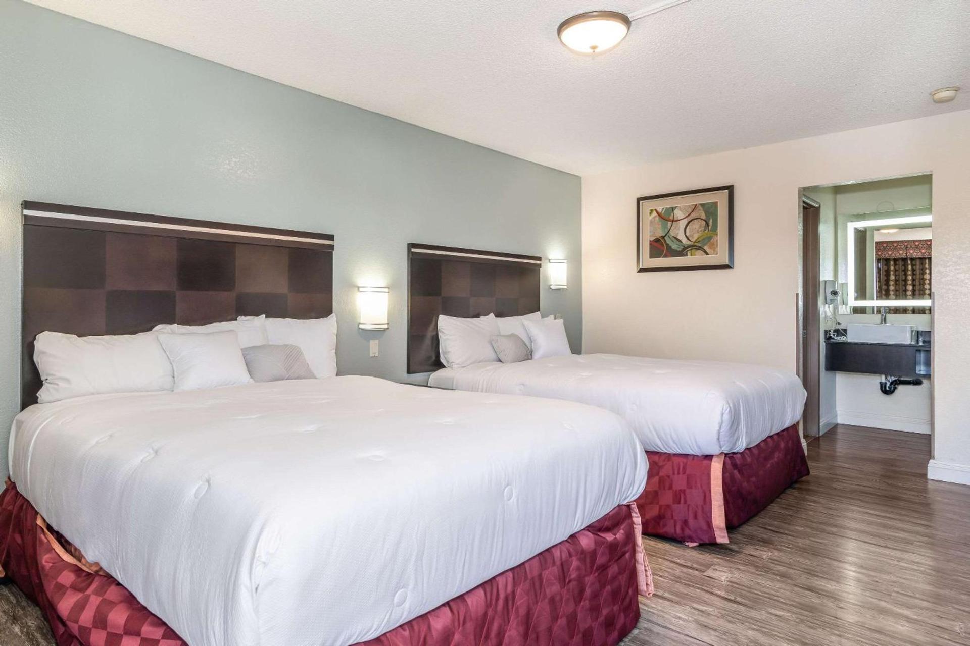 Rodeway Inn Barstow Route 66 photo 18