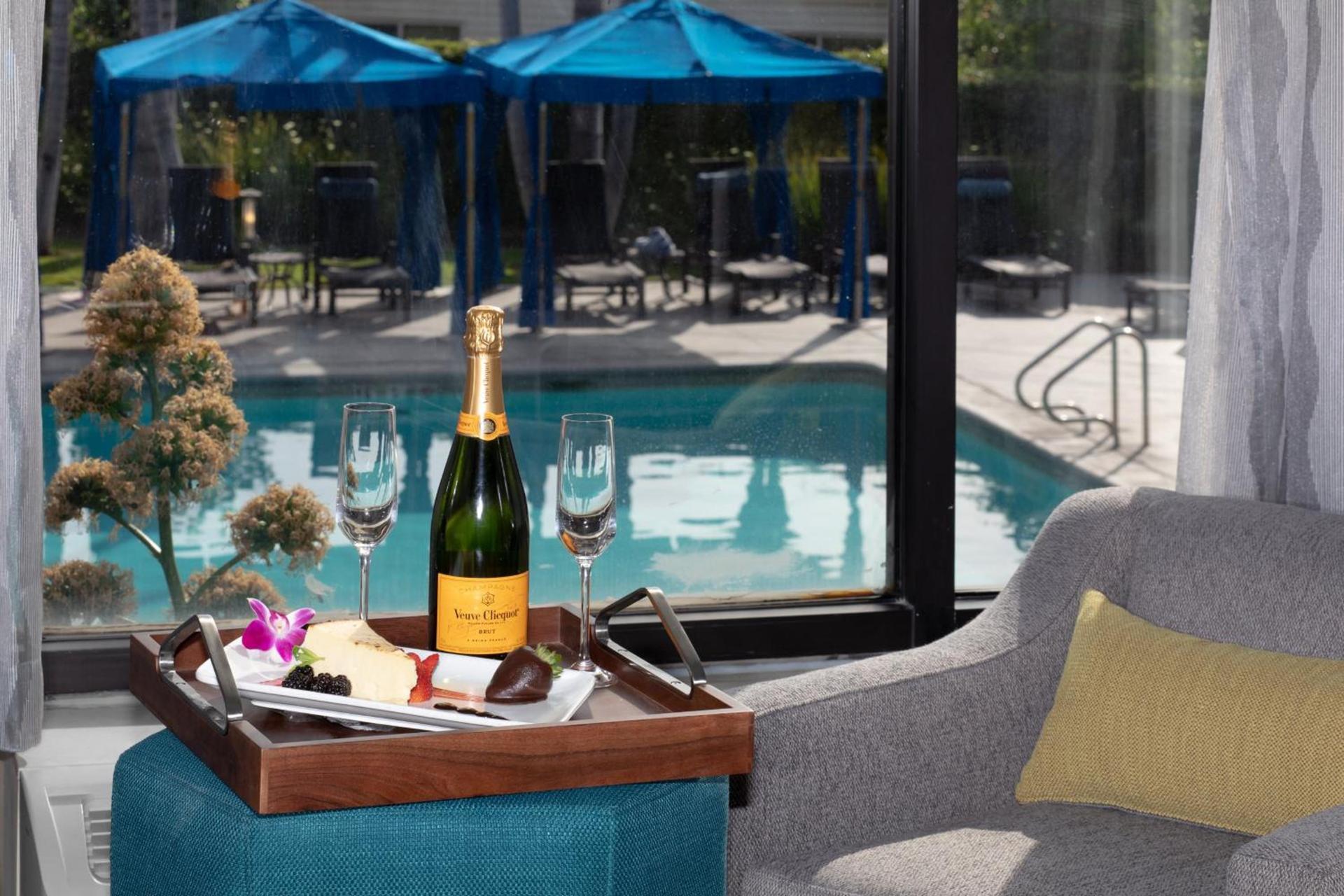 Crowne Plaza Costa Mesa Orange County by IHG photo 22