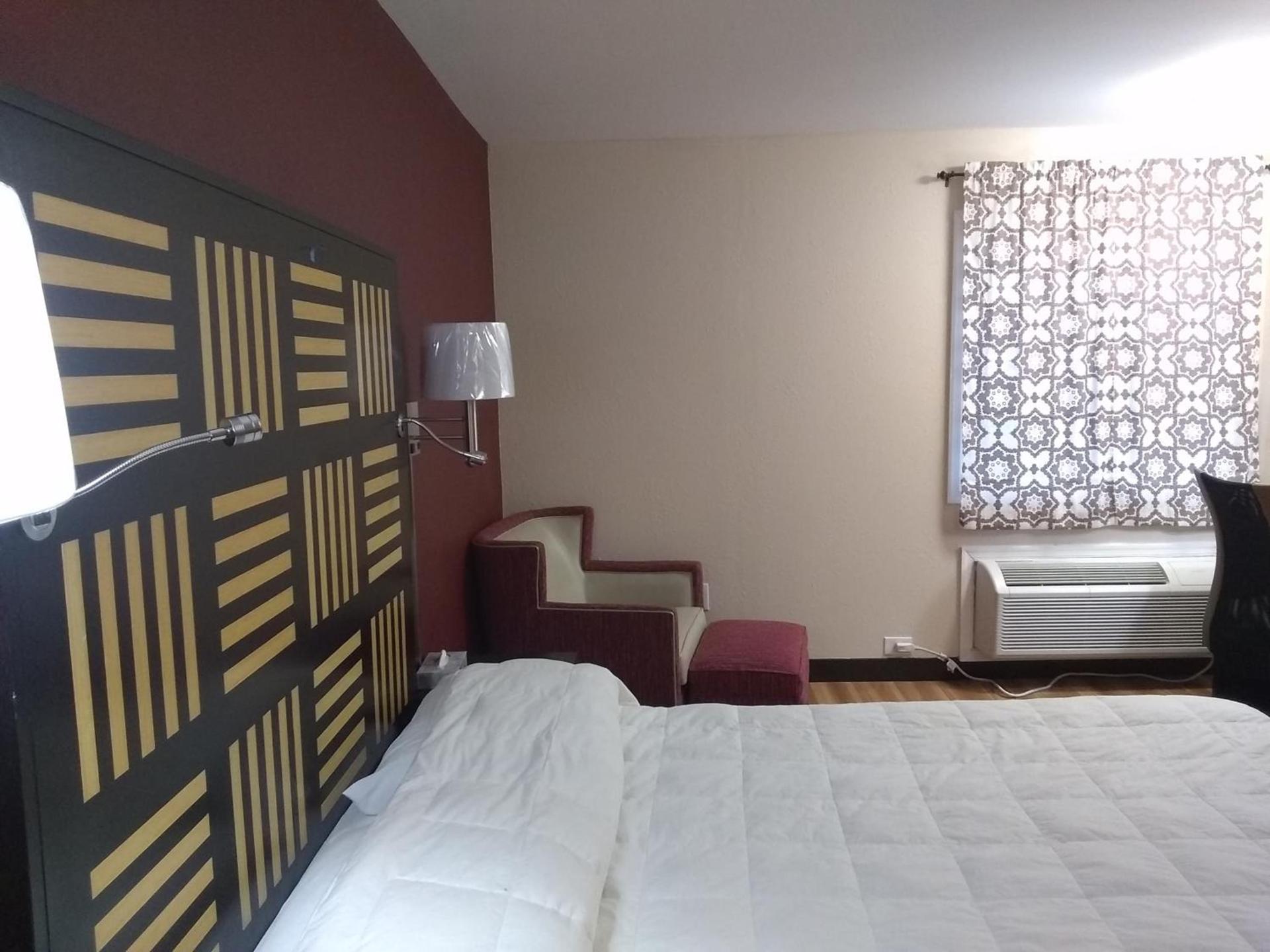Red Crown Inn photo 35