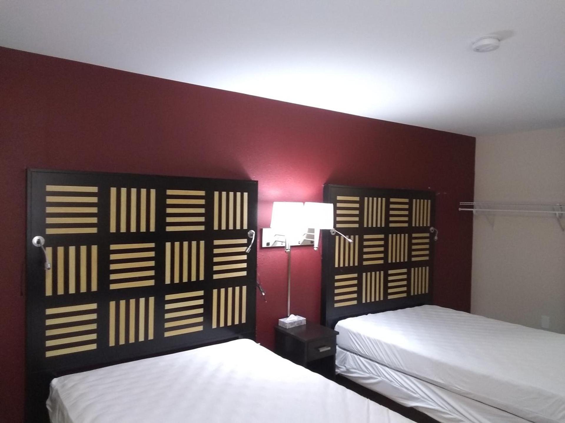 Red Crown Inn photo 40