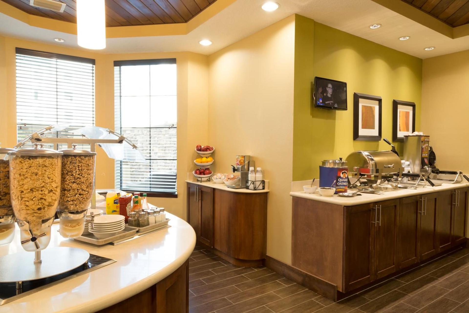 Staybridge Suites Orlando at SeaWorld by IHG - Free Breakfast & Shuttle to SeaWorld Parks photo 40