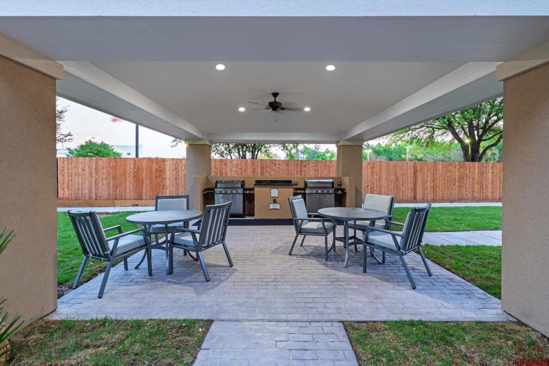 Staybridge Suites - Houston IAH Airport East by IHG photo 12