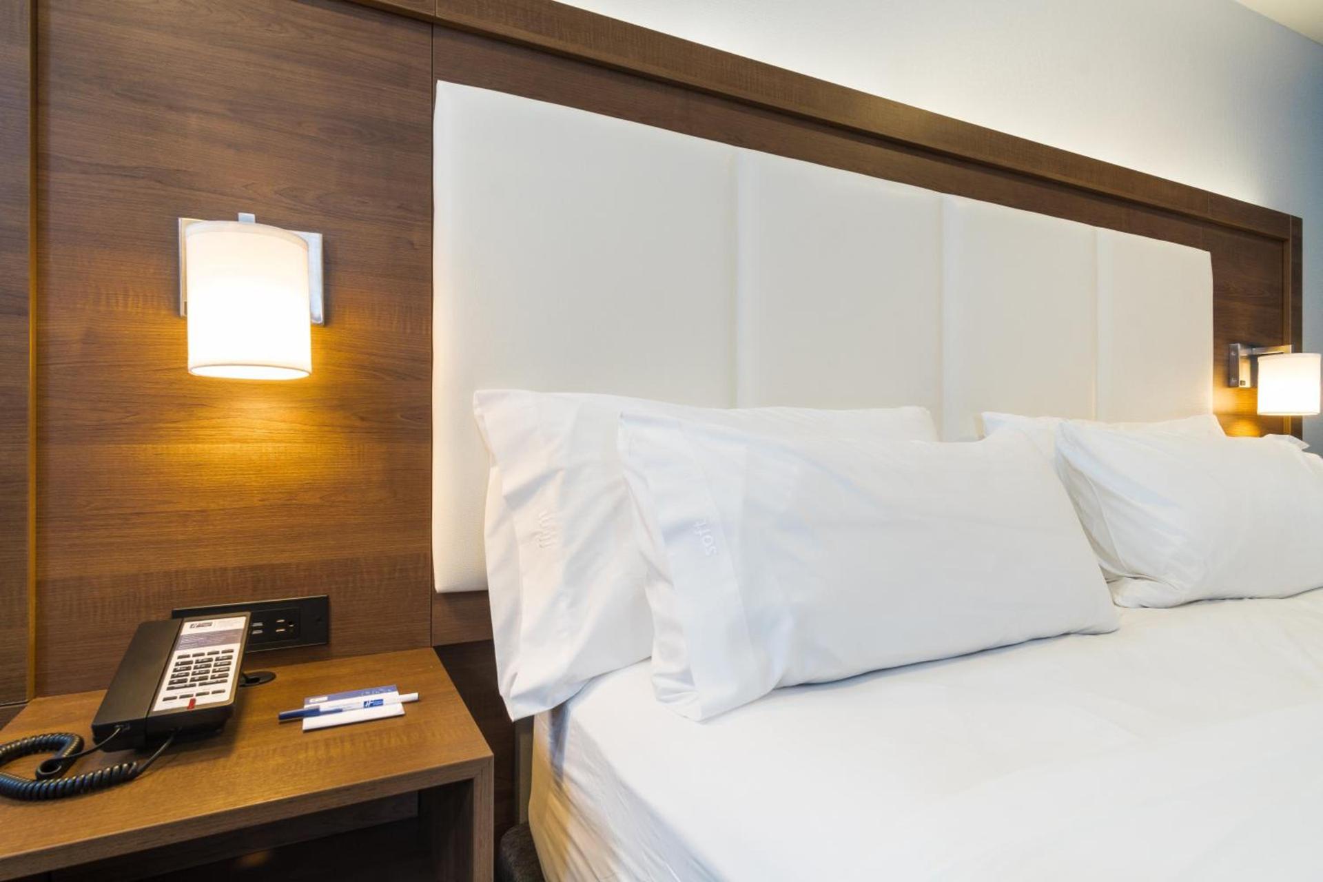 Holiday Inn Express Hollywood Walk of Fame by IHG photo 21