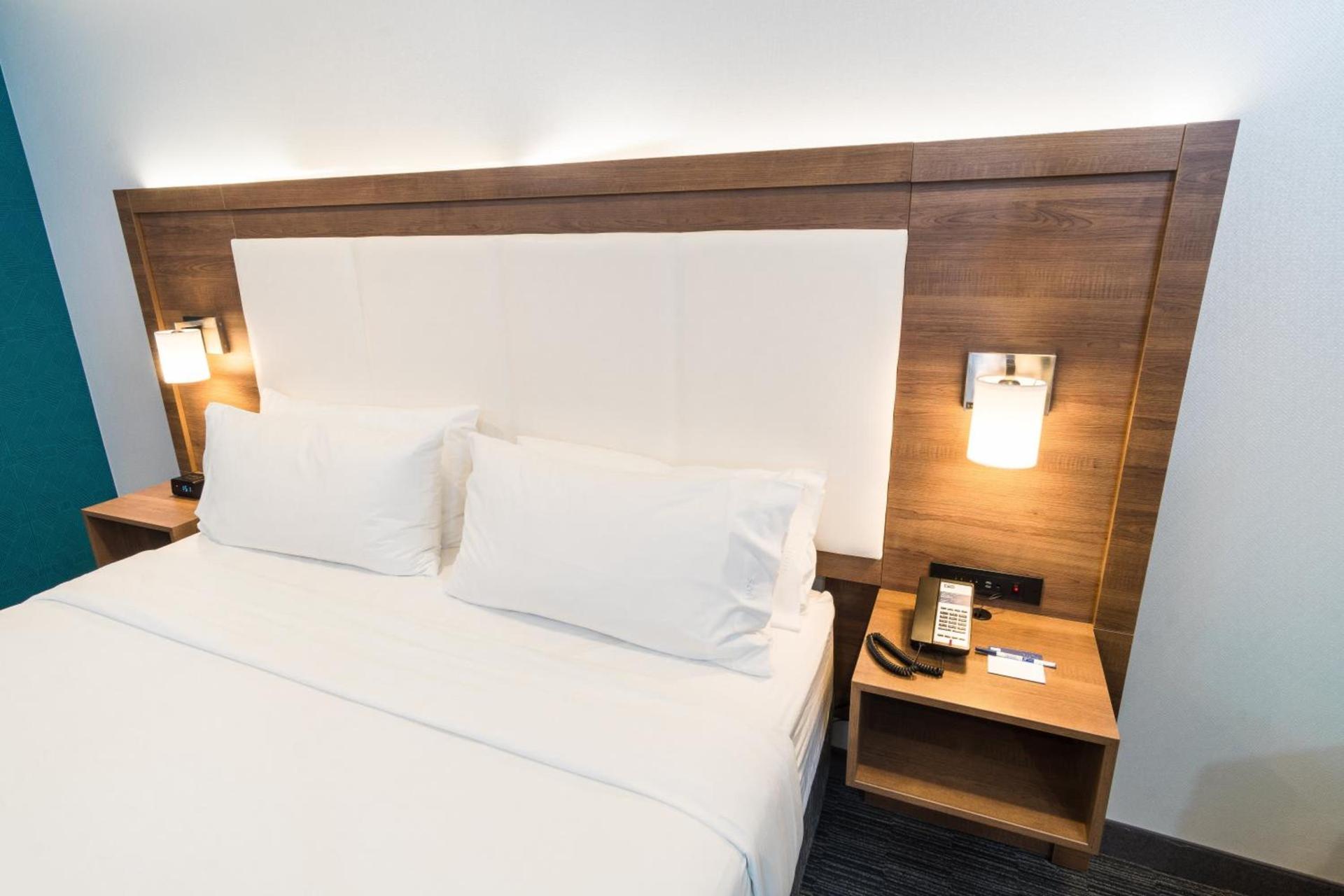 Holiday Inn Express Hollywood Walk of Fame by IHG photo 17