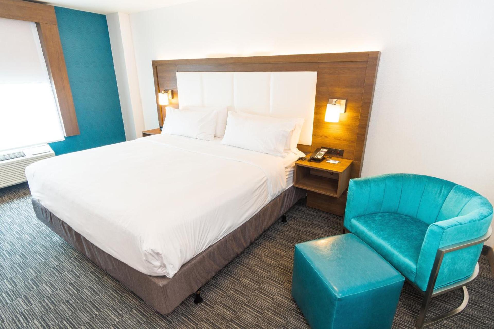 Holiday Inn Express Hollywood Walk of Fame by IHG photo 16