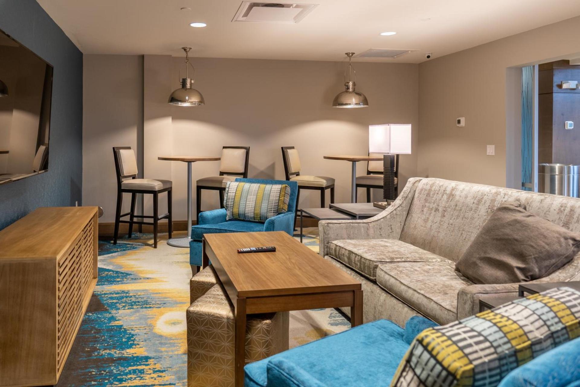 Staybridge Suites - Summerville by IHG photo 22