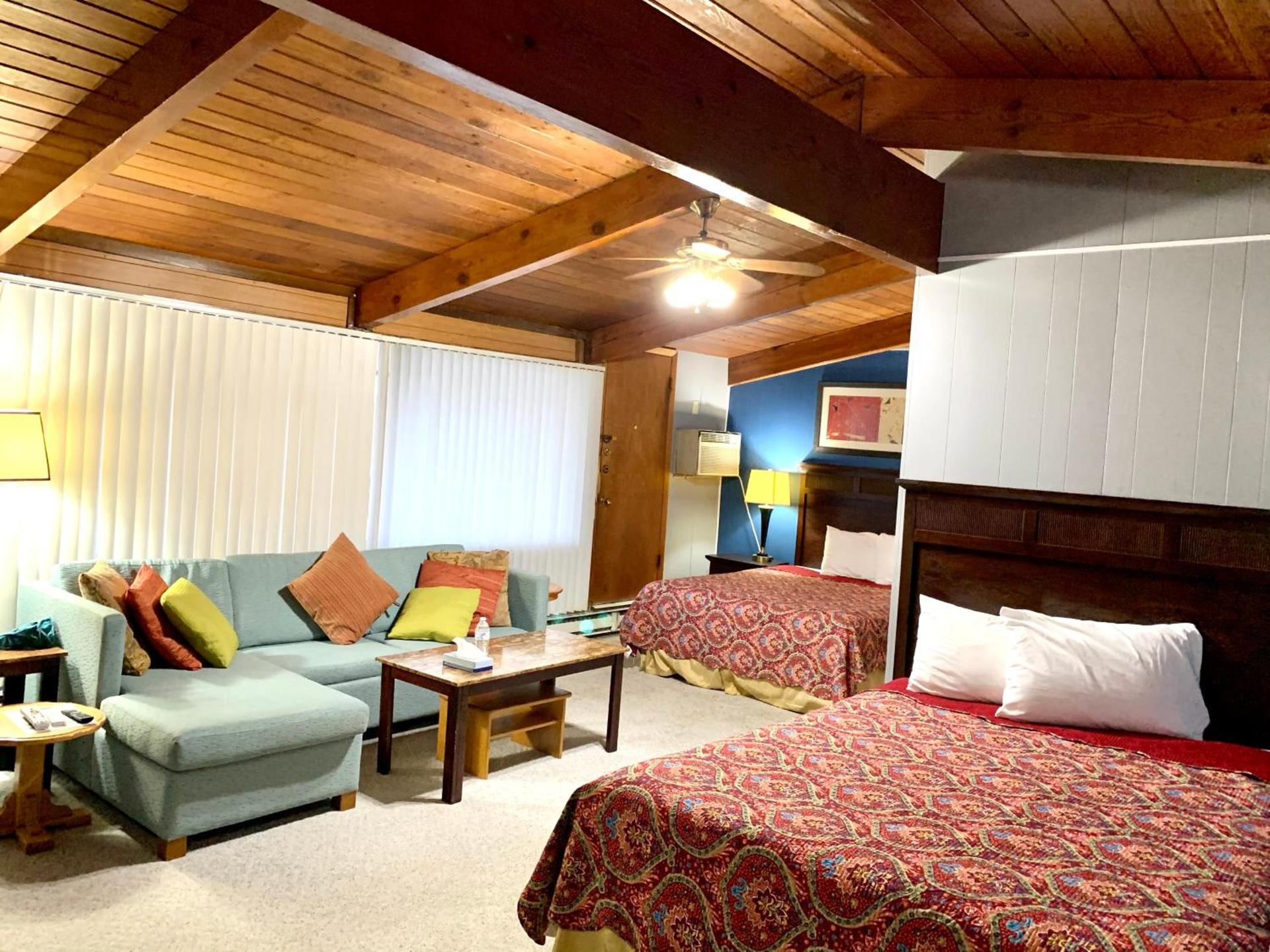 The Crossroads Motel photo 50