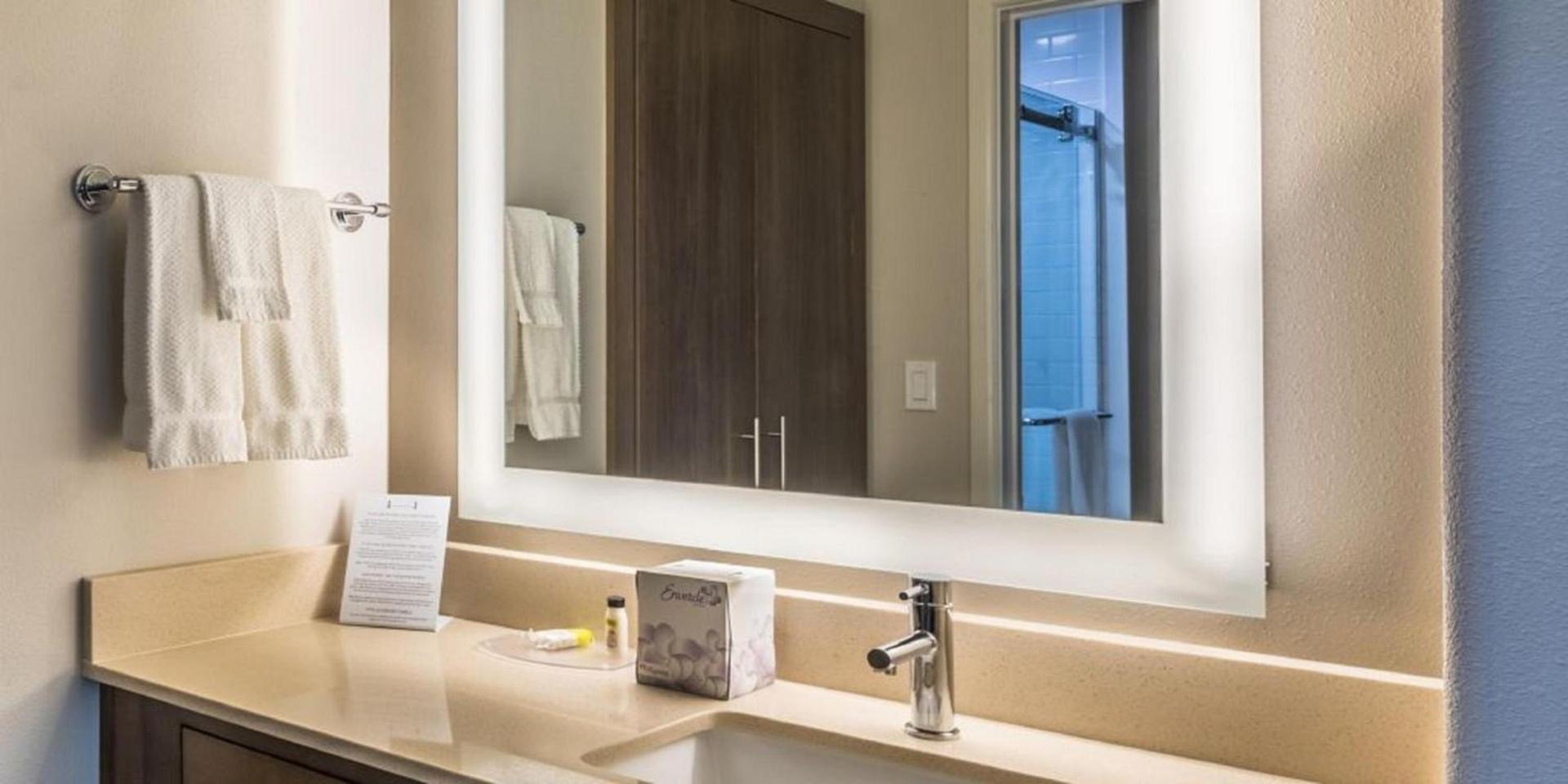 Staybridge Suites Houston East - Baytown by IHG photo 9