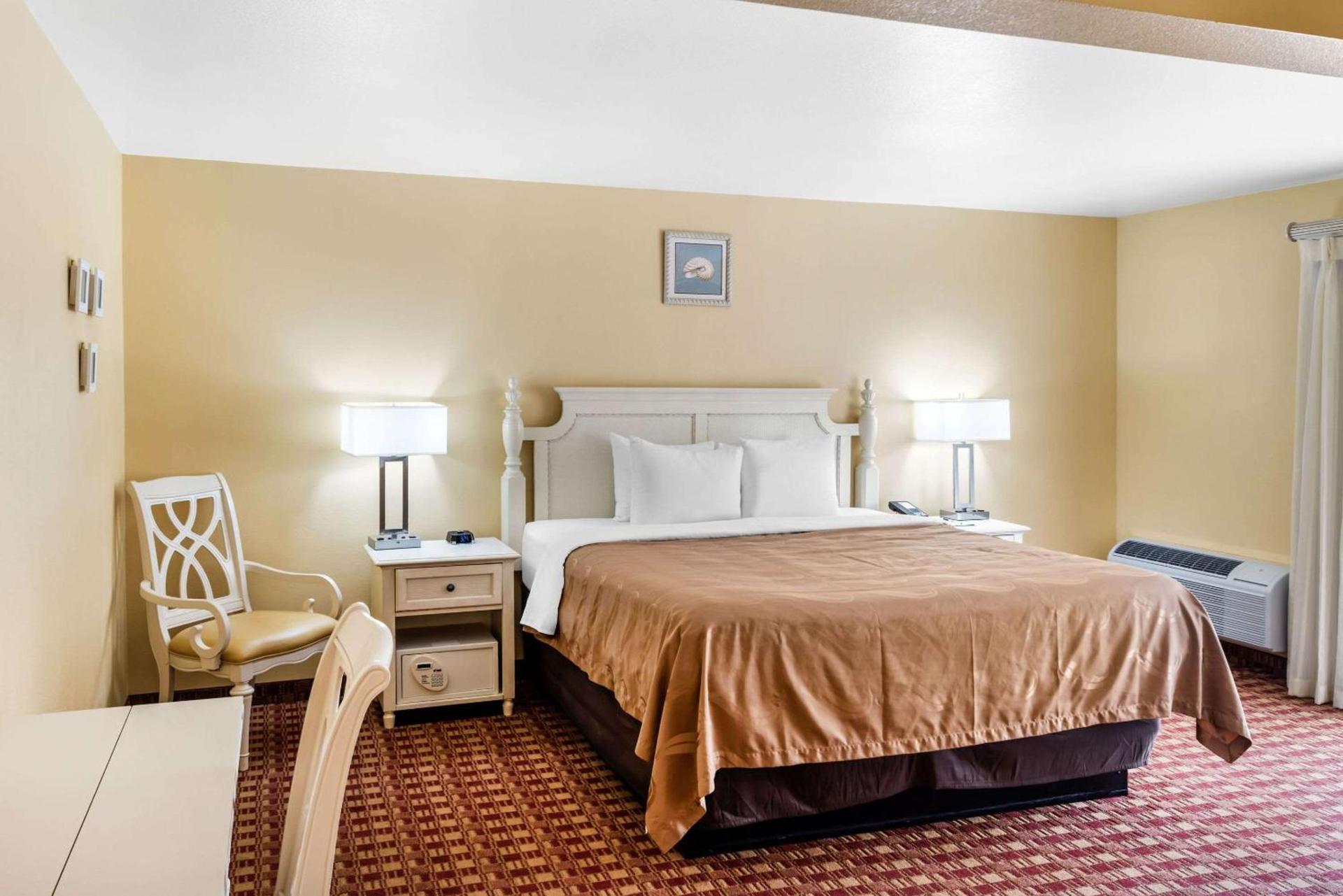 Quality Inn & Suites Capitola By the Sea photo 30