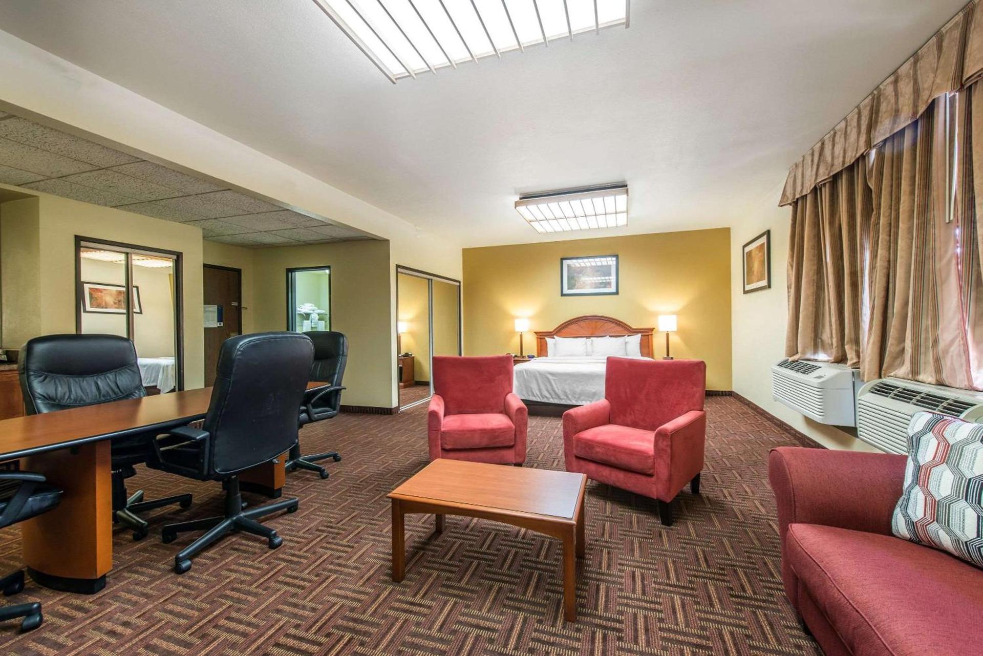 Quality Inn Colorado Springs South photo 28