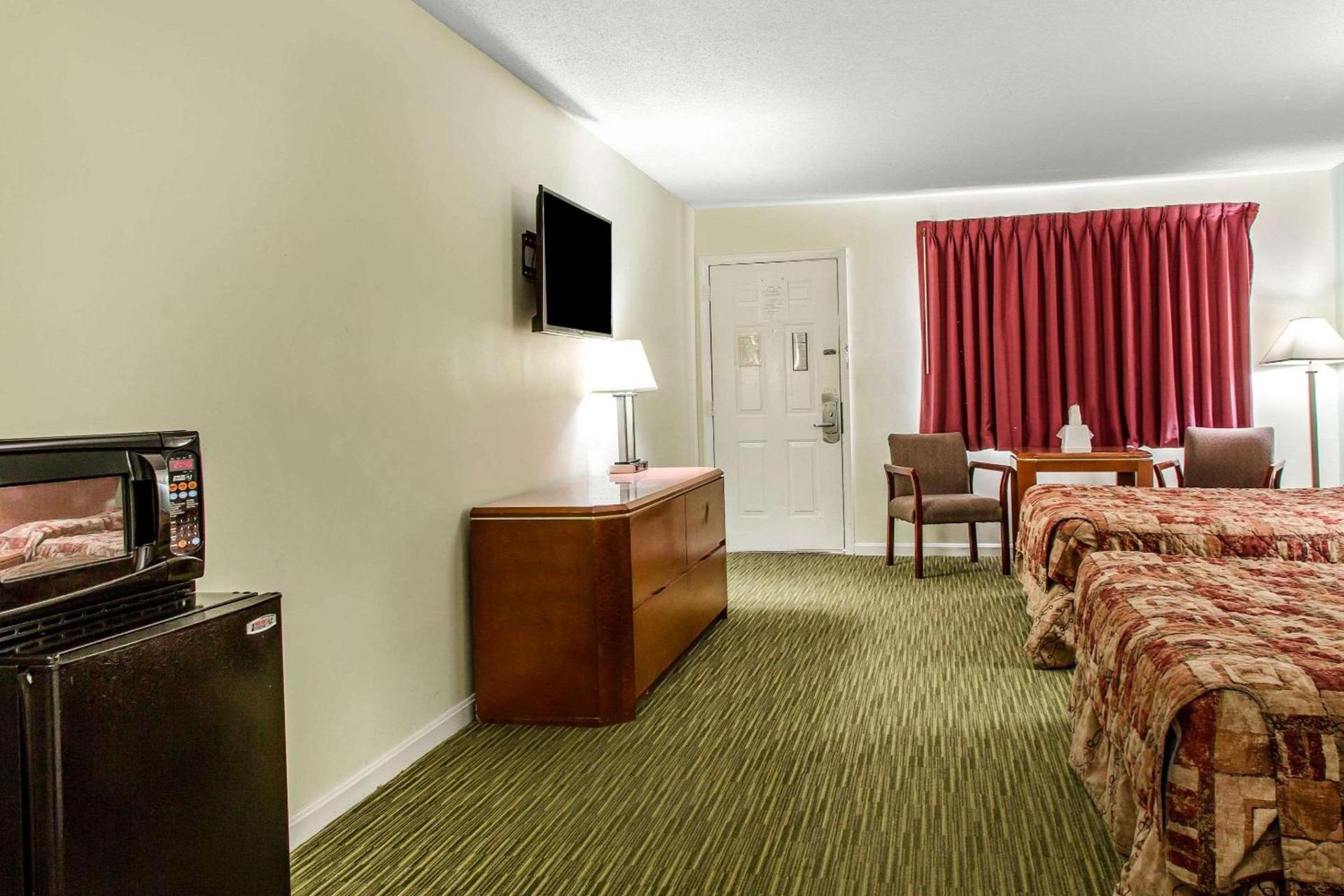 Rodeway Inn Groton - New London photo 18