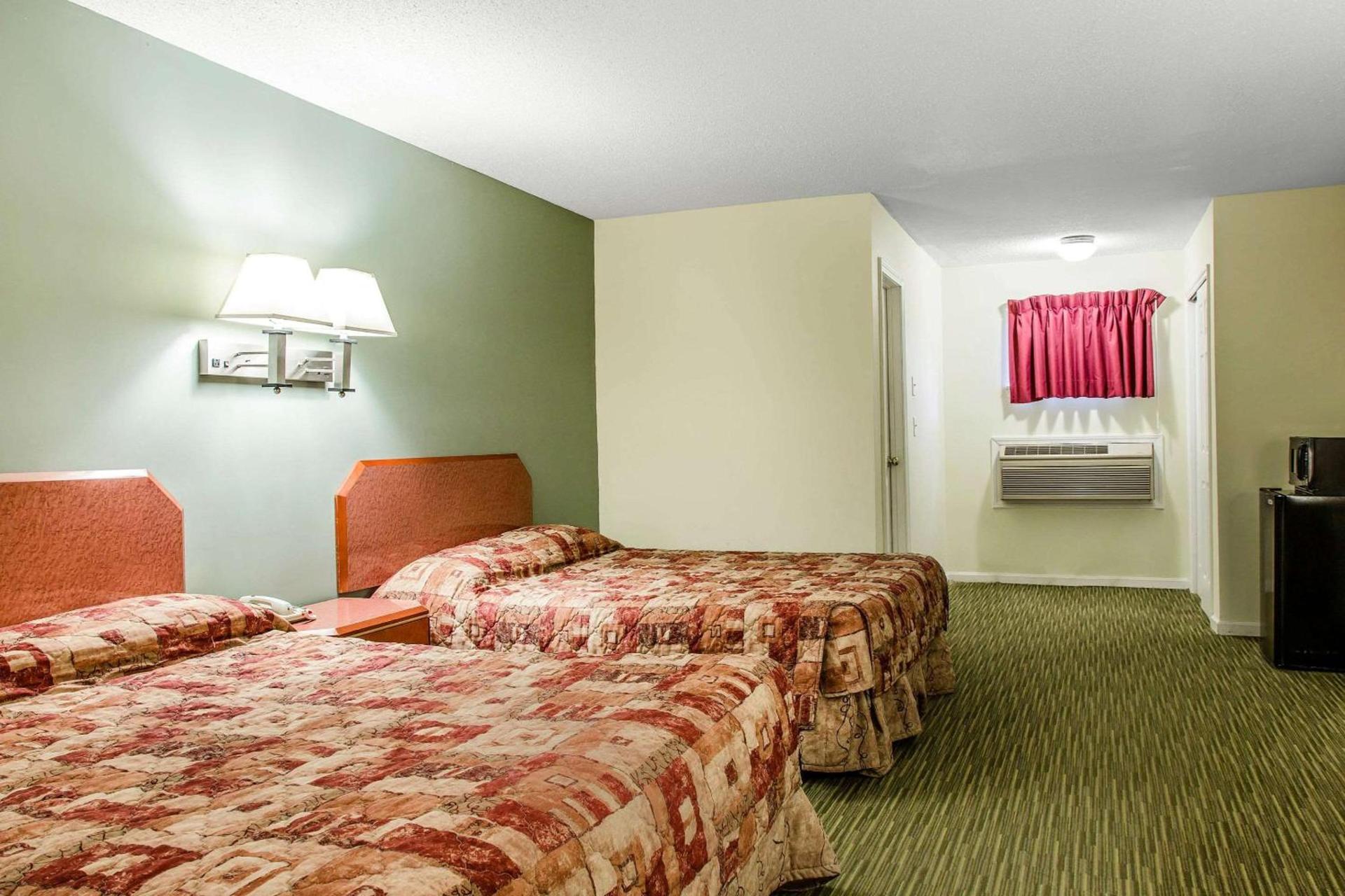 Rodeway Inn Groton - New London photo 21