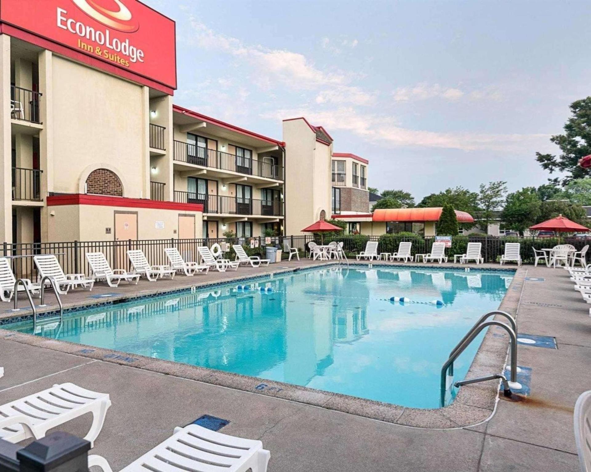 Econo Lodge Inn & Suites Rehoboth Beach photo 36