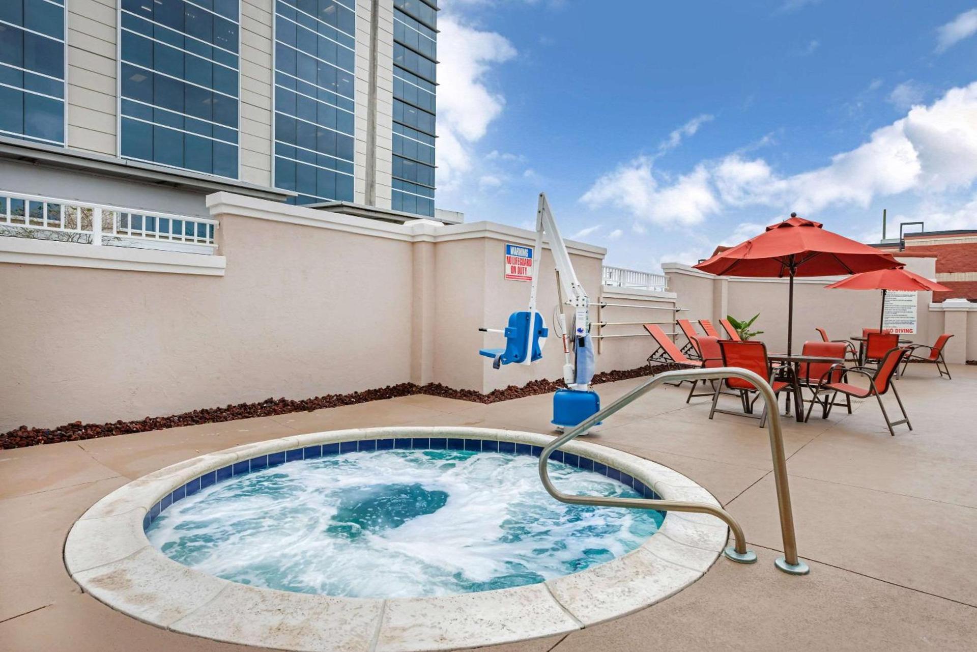 Comfort Suites Downtown photo 47