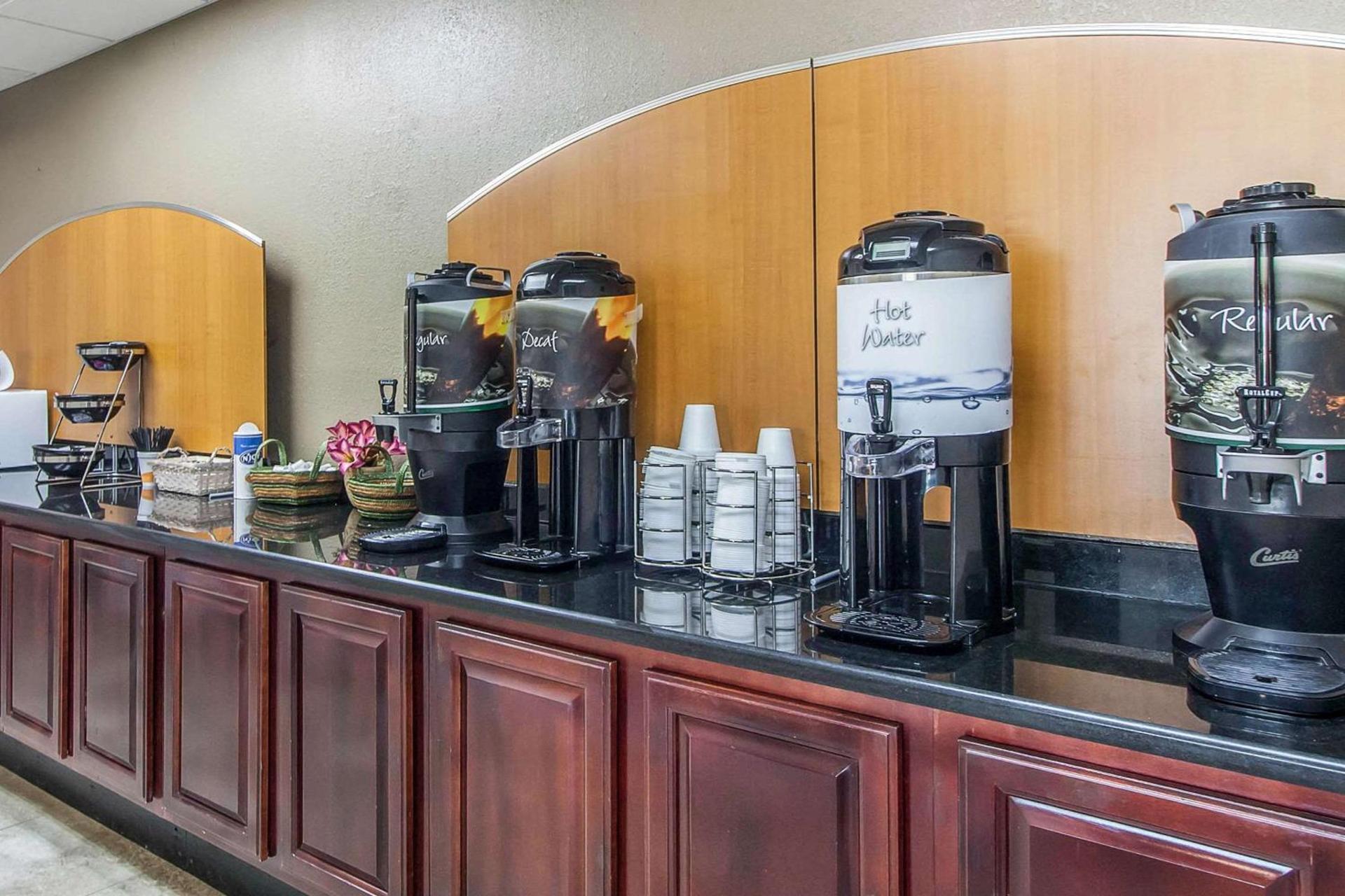 Quality Inn & Suites Conference Center photo 7