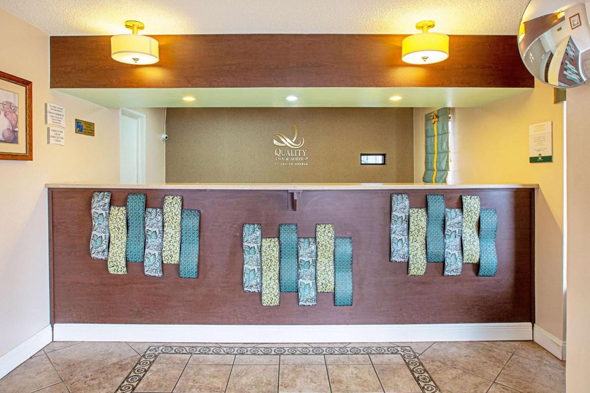 Quality Inn & Suites Live Oak I-10 Exit 283 photo 3